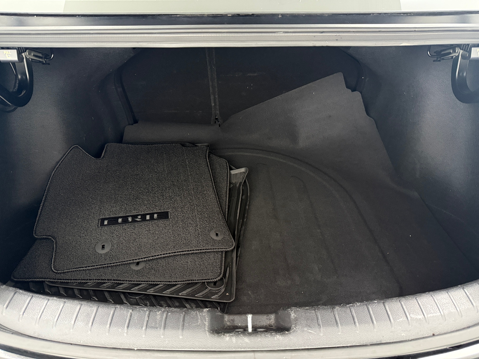 Thumbnail: 2021 Kia Forte - 7