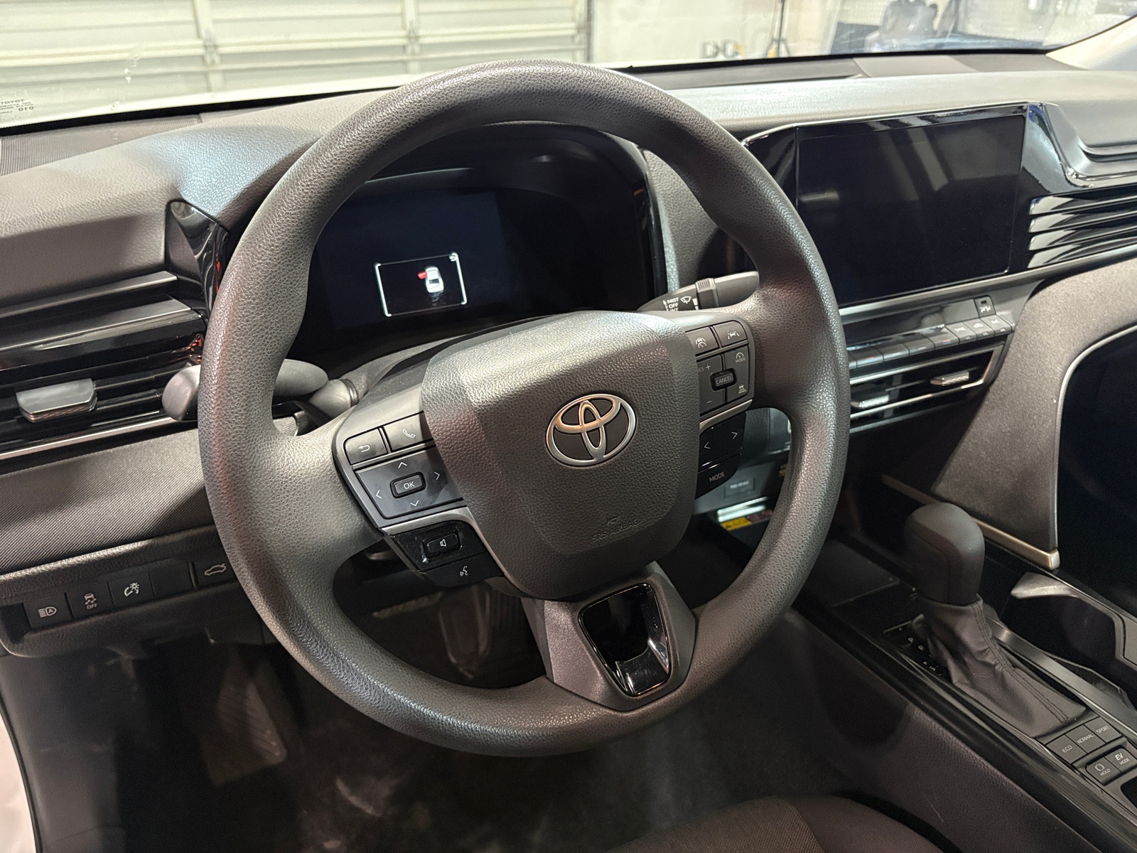 Thumbnail: 2025 Toyota Camry - 5