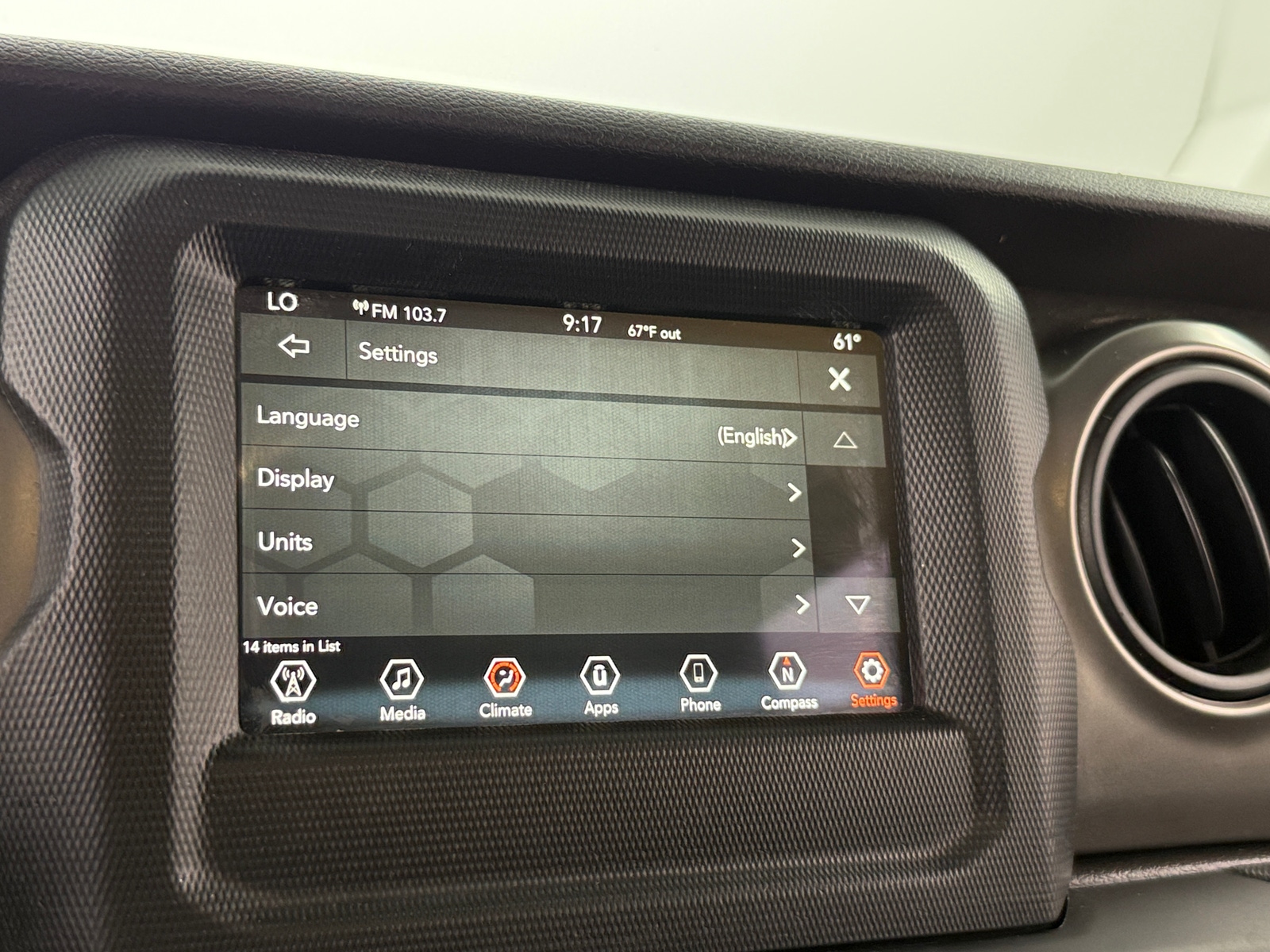 Thumbnail: 2019 Jeep Wrangler - 4