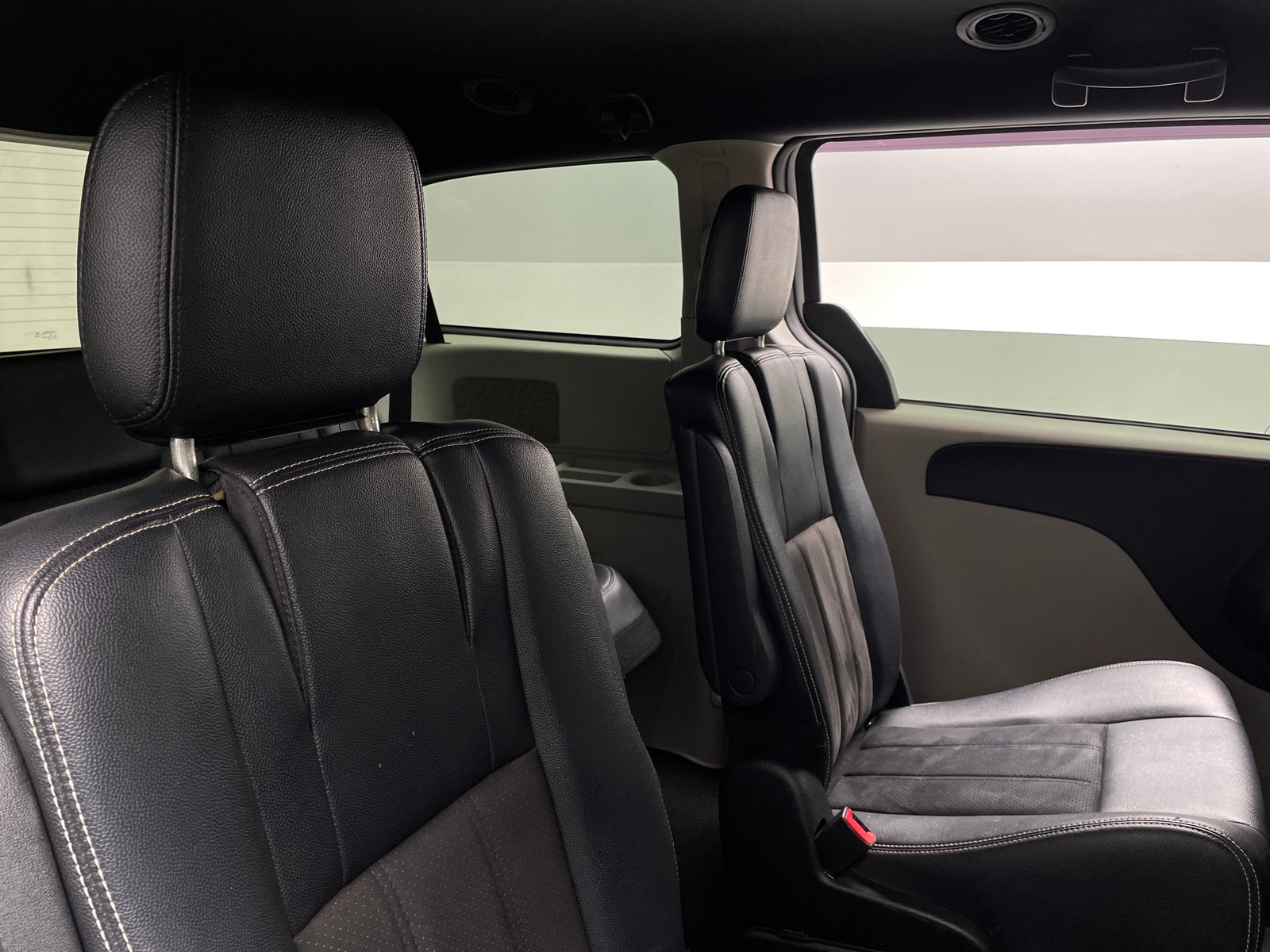 Thumbnail: 2020 Dodge Grand Caravan - 5