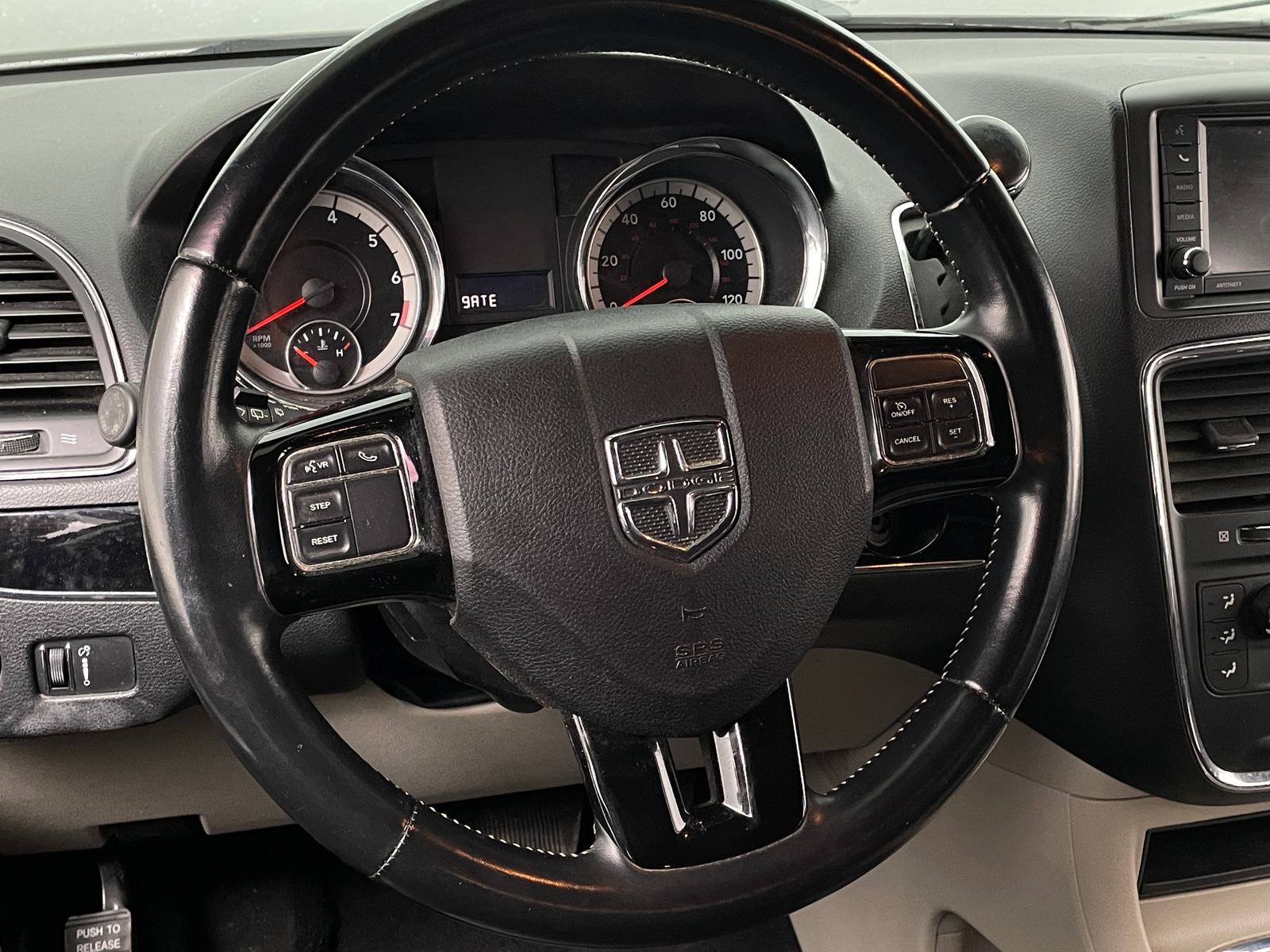 Thumbnail: 2020 Dodge Grand Caravan - 4