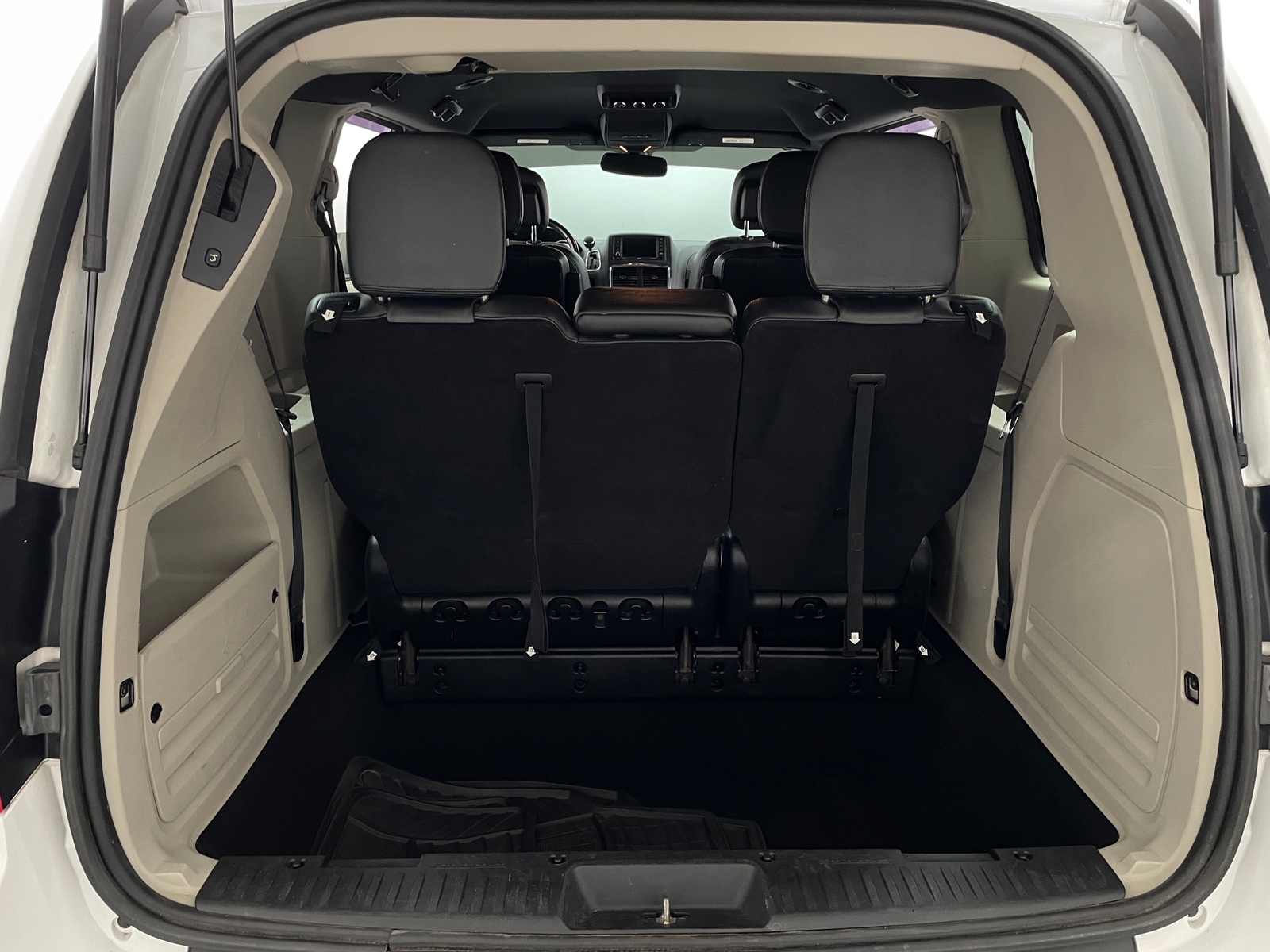 Thumbnail: 2020 Dodge Grand Caravan - 6