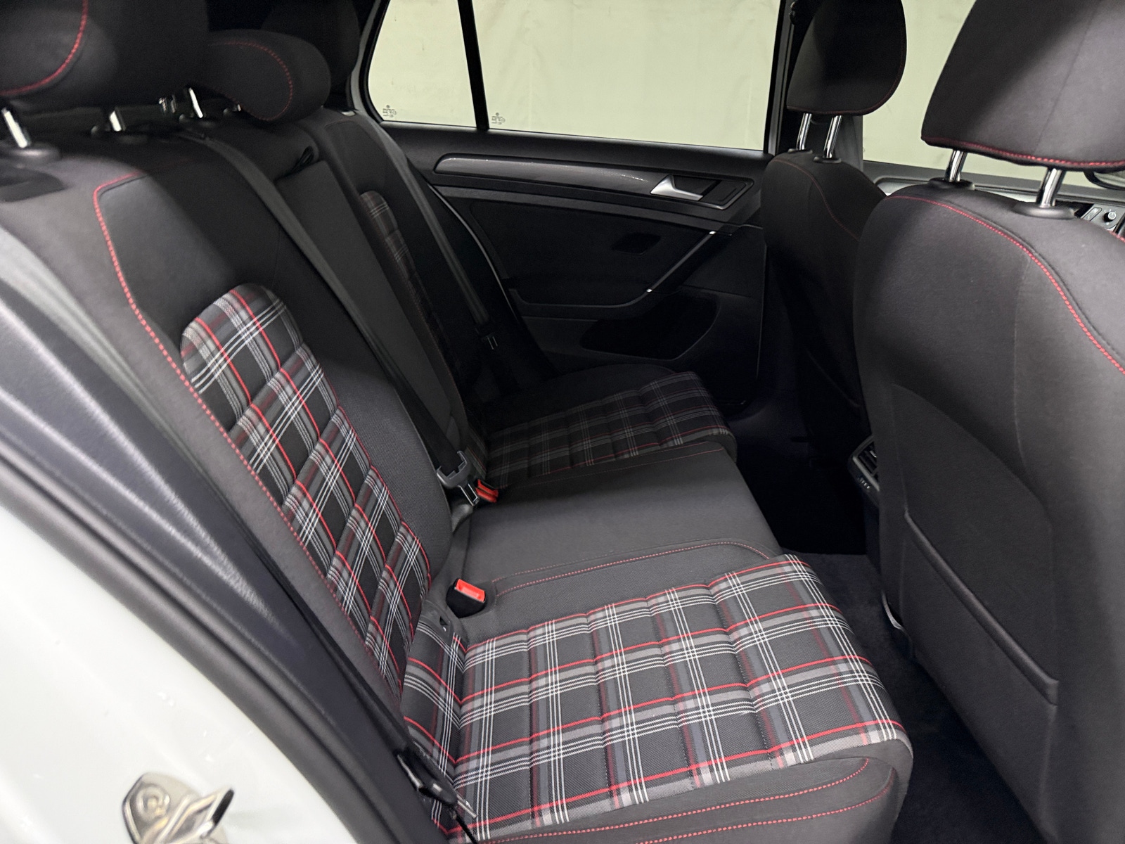 Thumbnail: 2020 Volkswagen Golf - 6