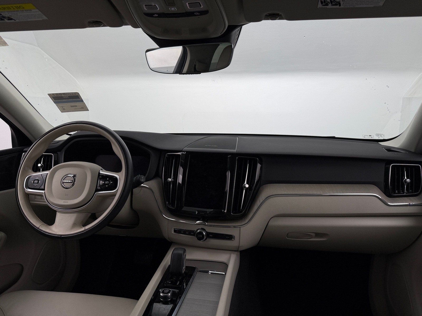 Thumbnail: 2023 Volvo XC60 - 2