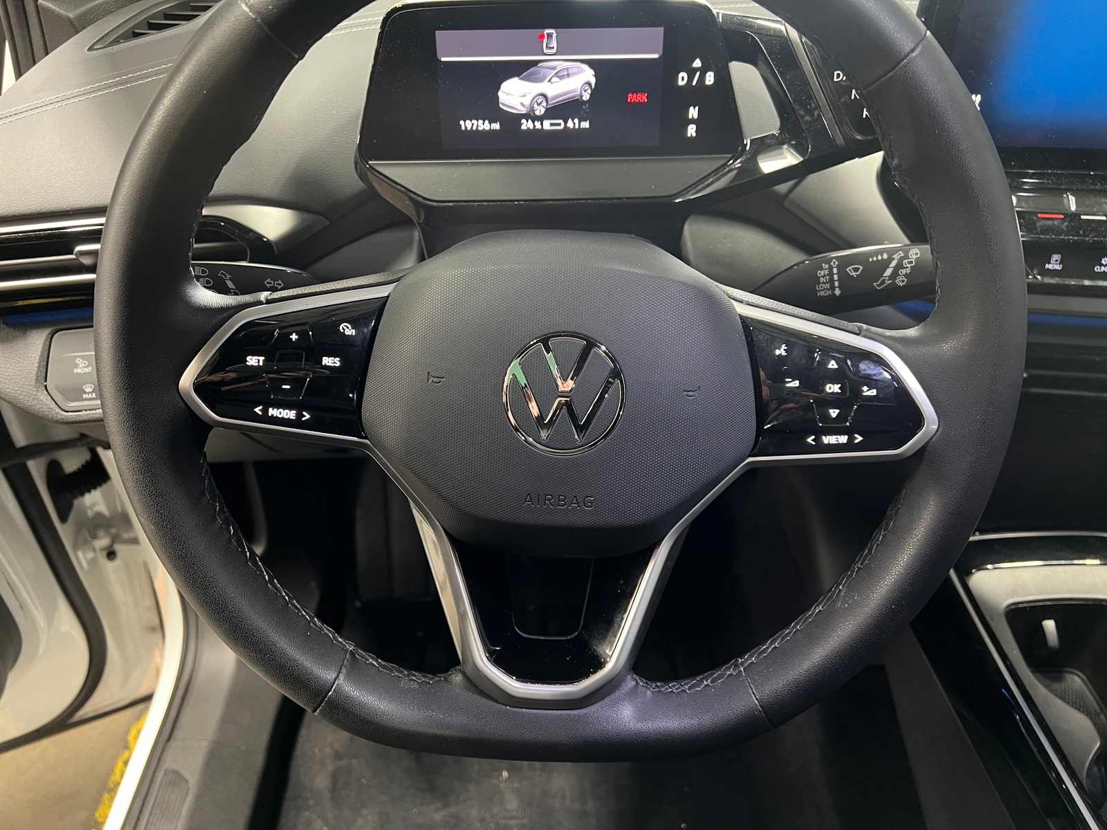 Thumbnail: 2023 Volkswagen ID.4 - 4