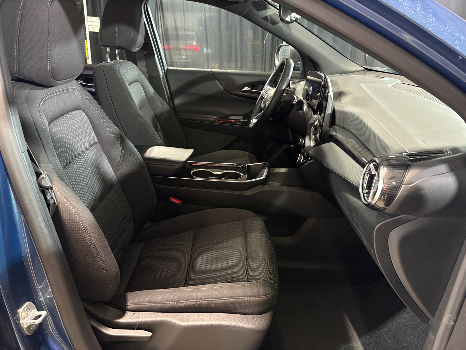 Thumbnail: 2025 Chevrolet Equinox - 2