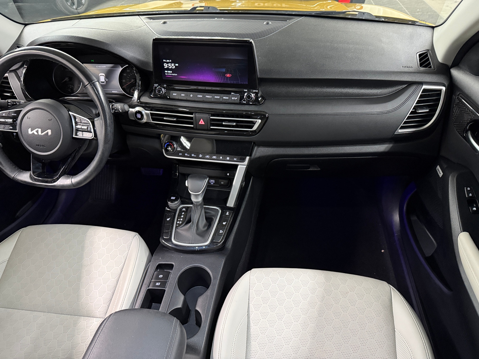 Thumbnail: 2023 Kia Seltos - 2