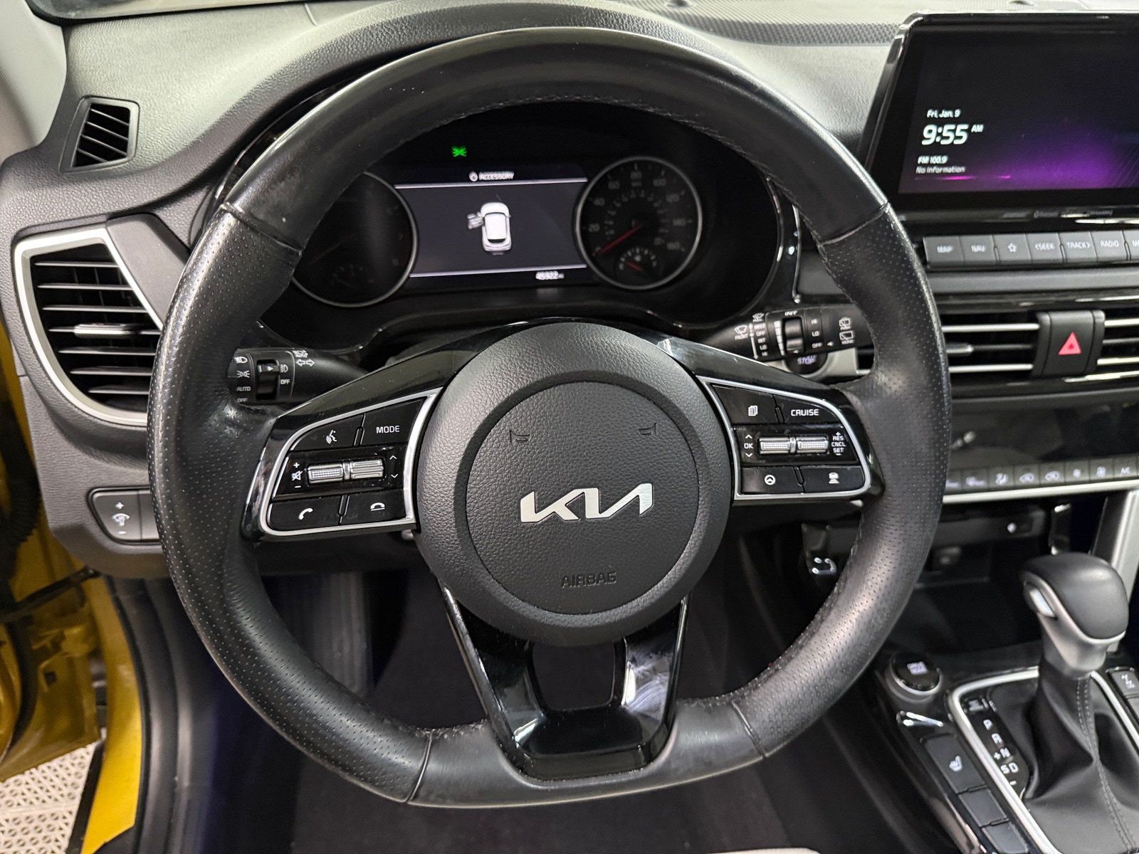 Thumbnail: 2023 Kia Seltos - 4