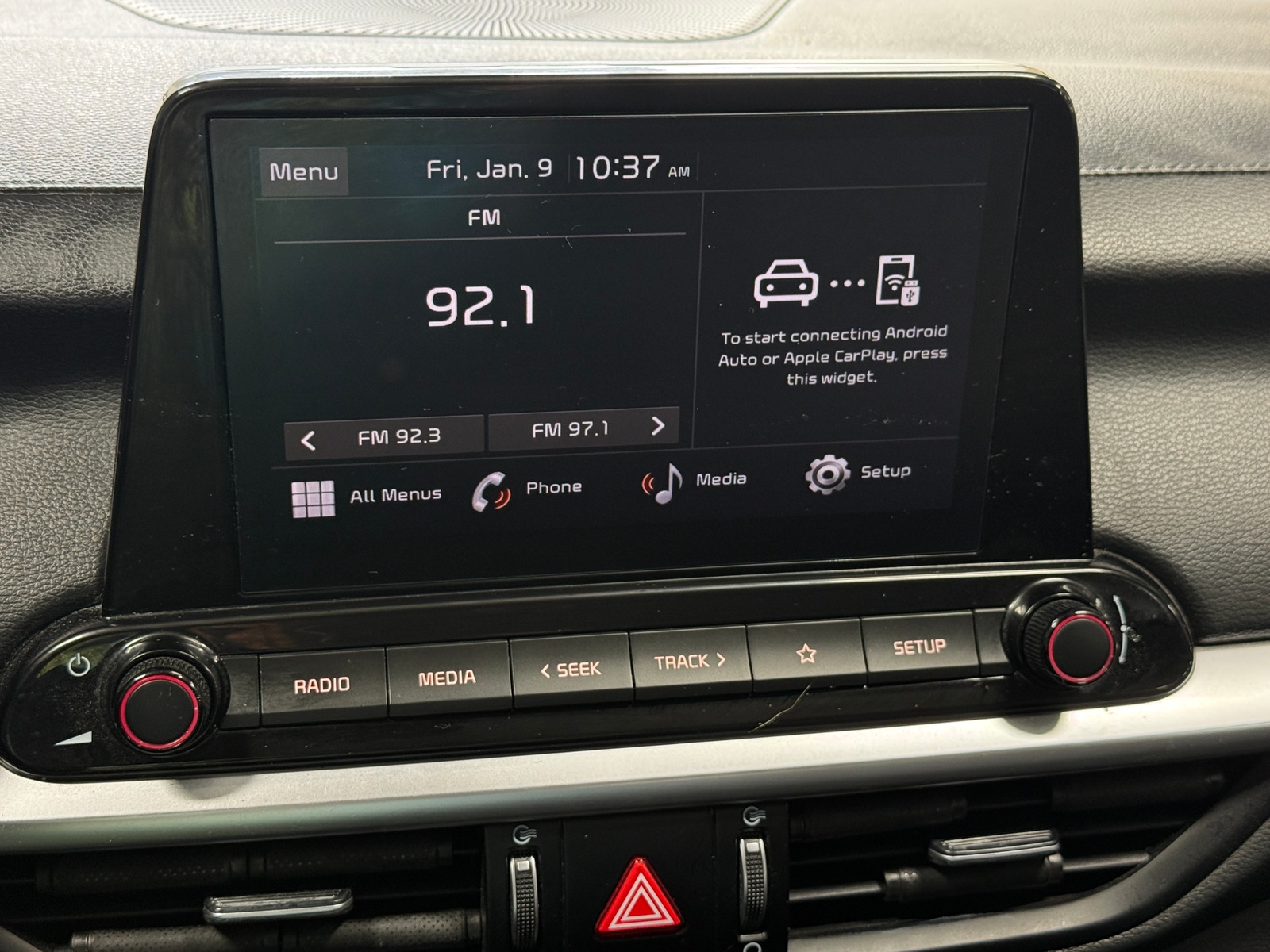 Thumbnail: 2023 Kia Forte - 4