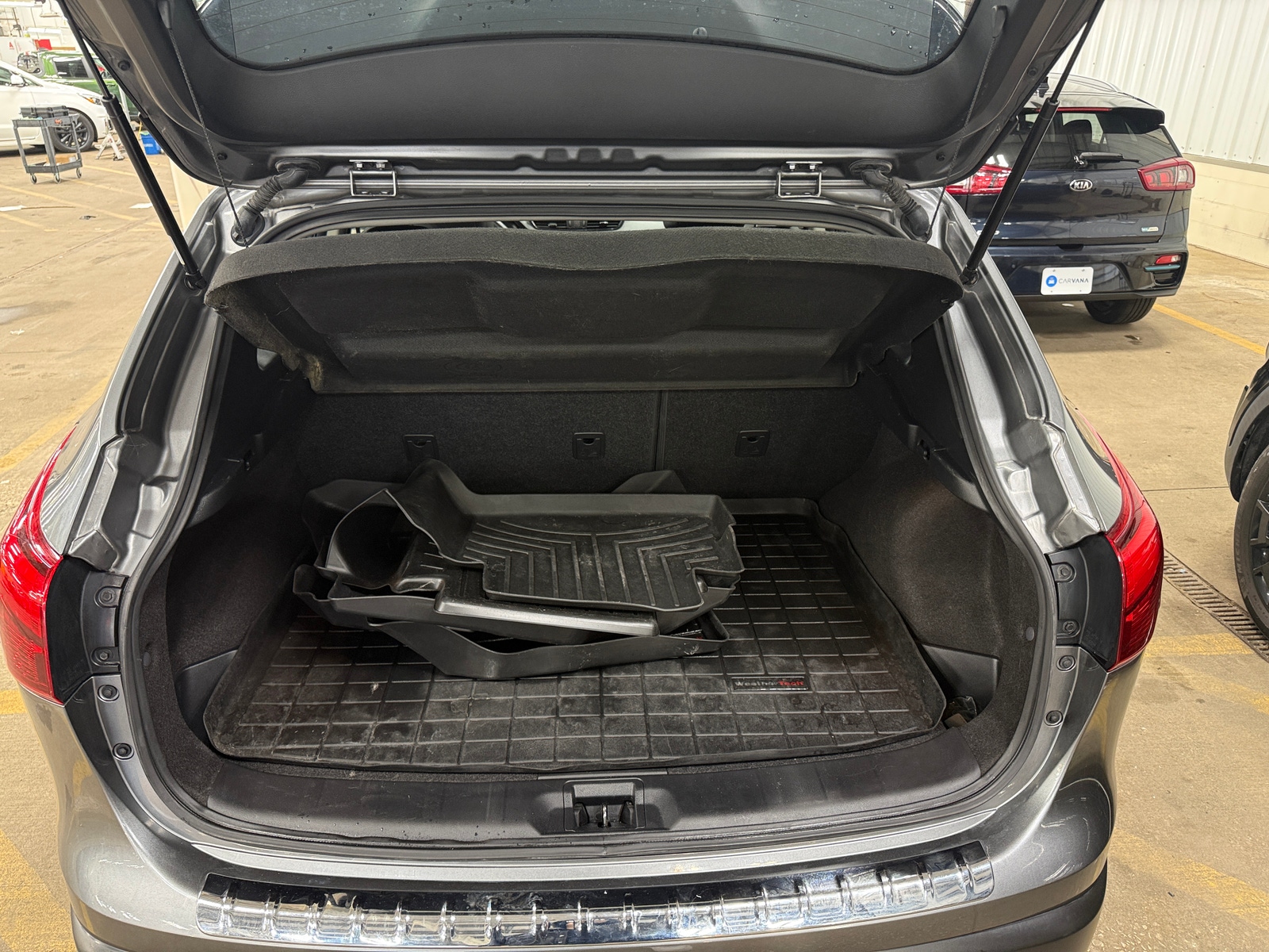 Thumbnail: 2017 Nissan Rogue Sport - 6