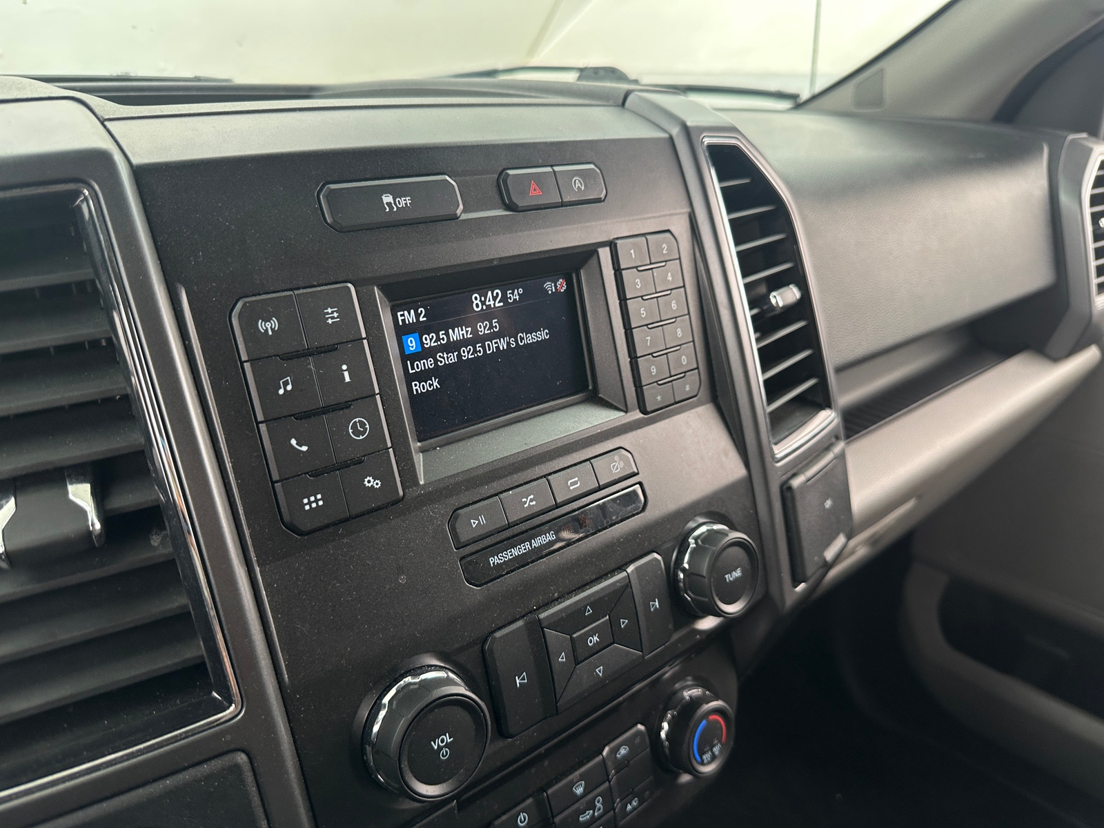 Thumbnail: 2018 Ford Econoline - 4