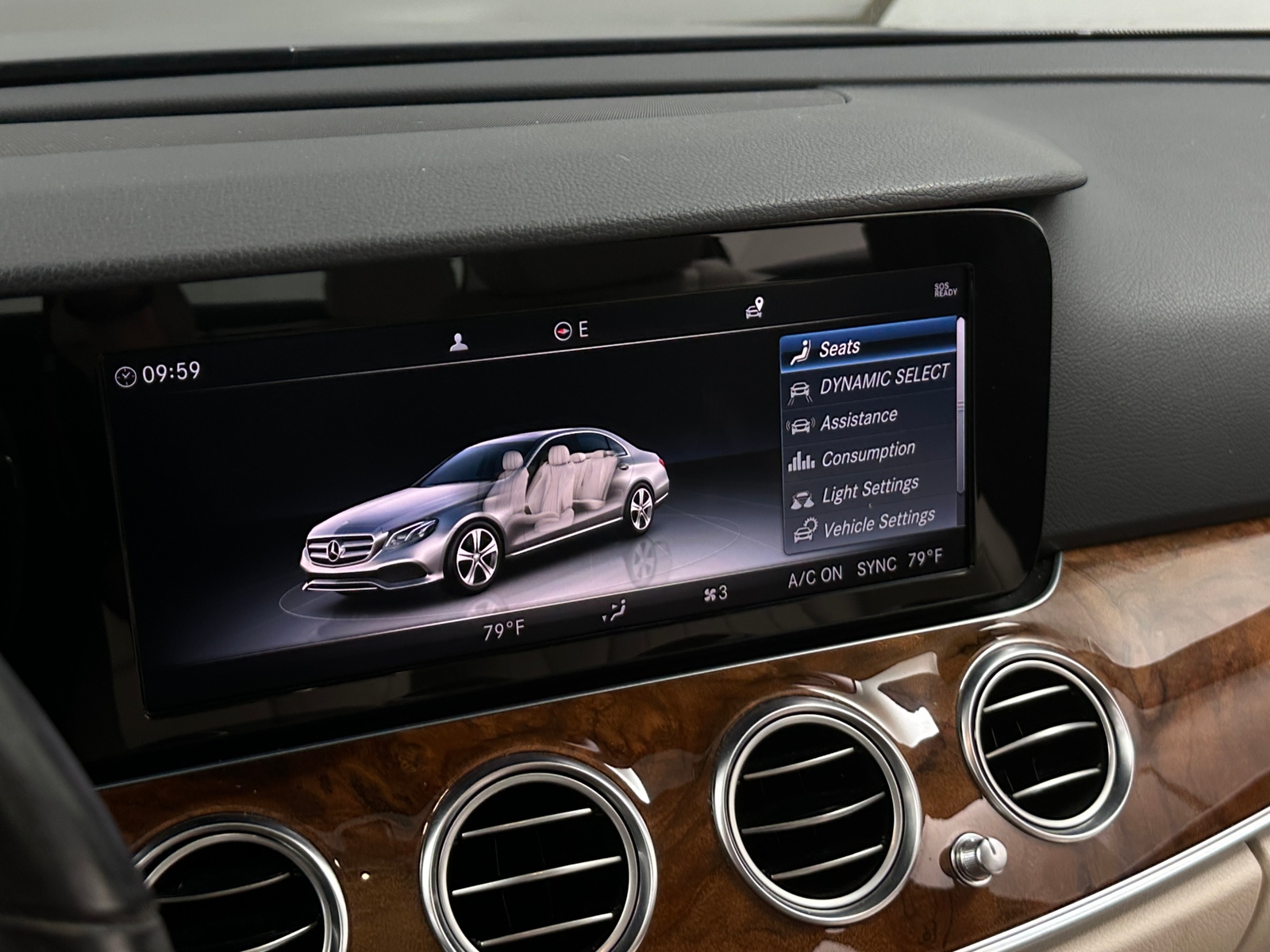 Thumbnail: 2019 Mercedes-Benz E-Class - 3