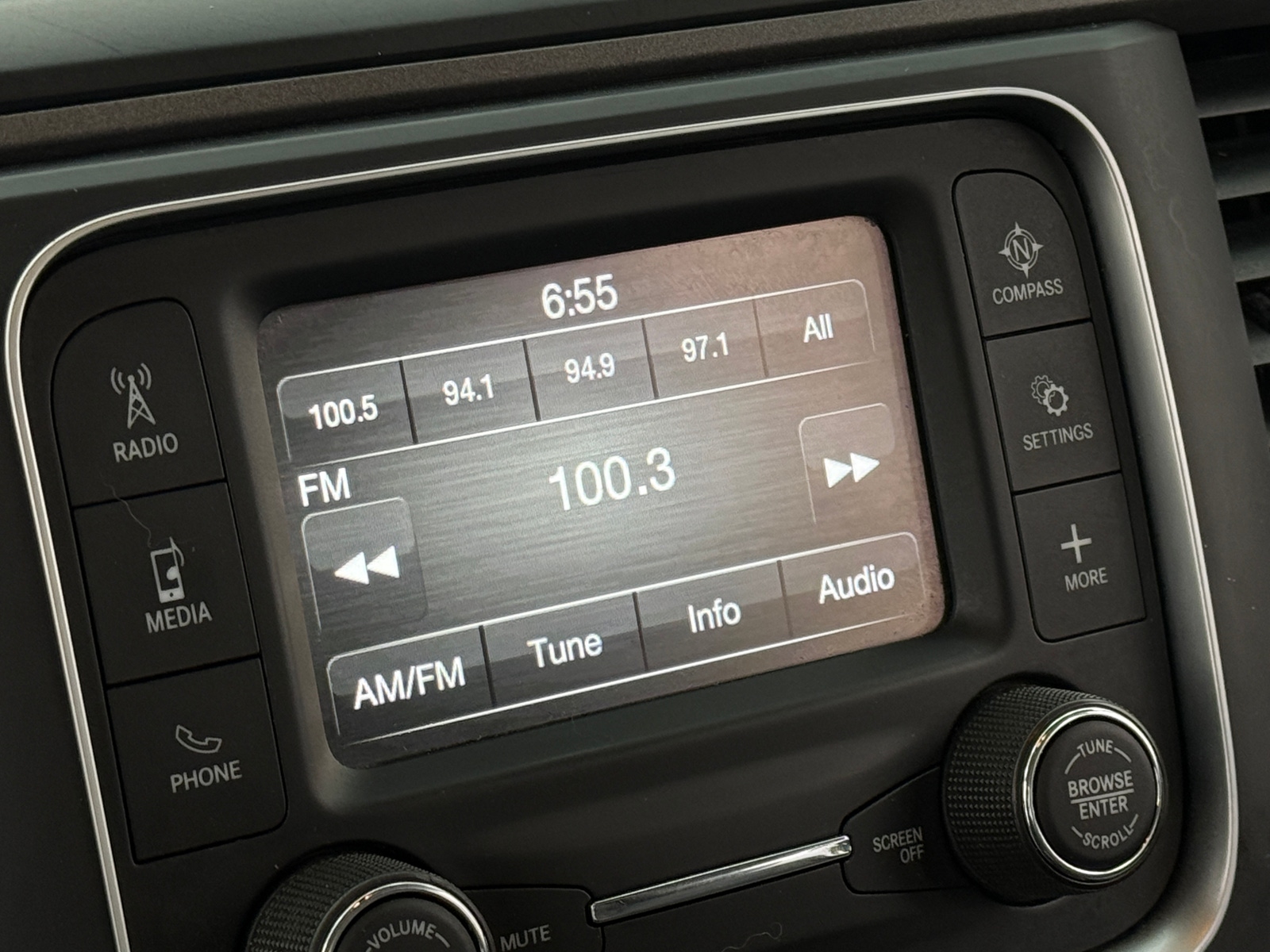 Thumbnail: 2022 RAM 1500 Classic - 3