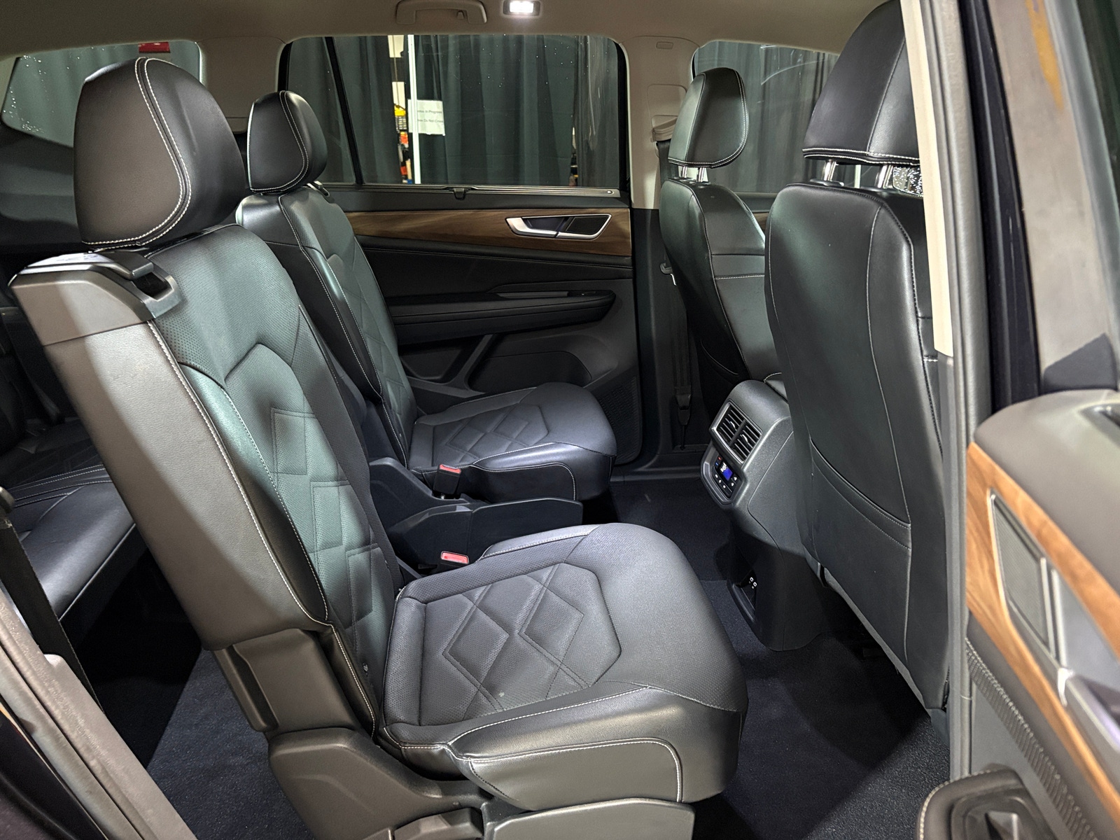 Thumbnail: 2024 Volkswagen Atlas - 5