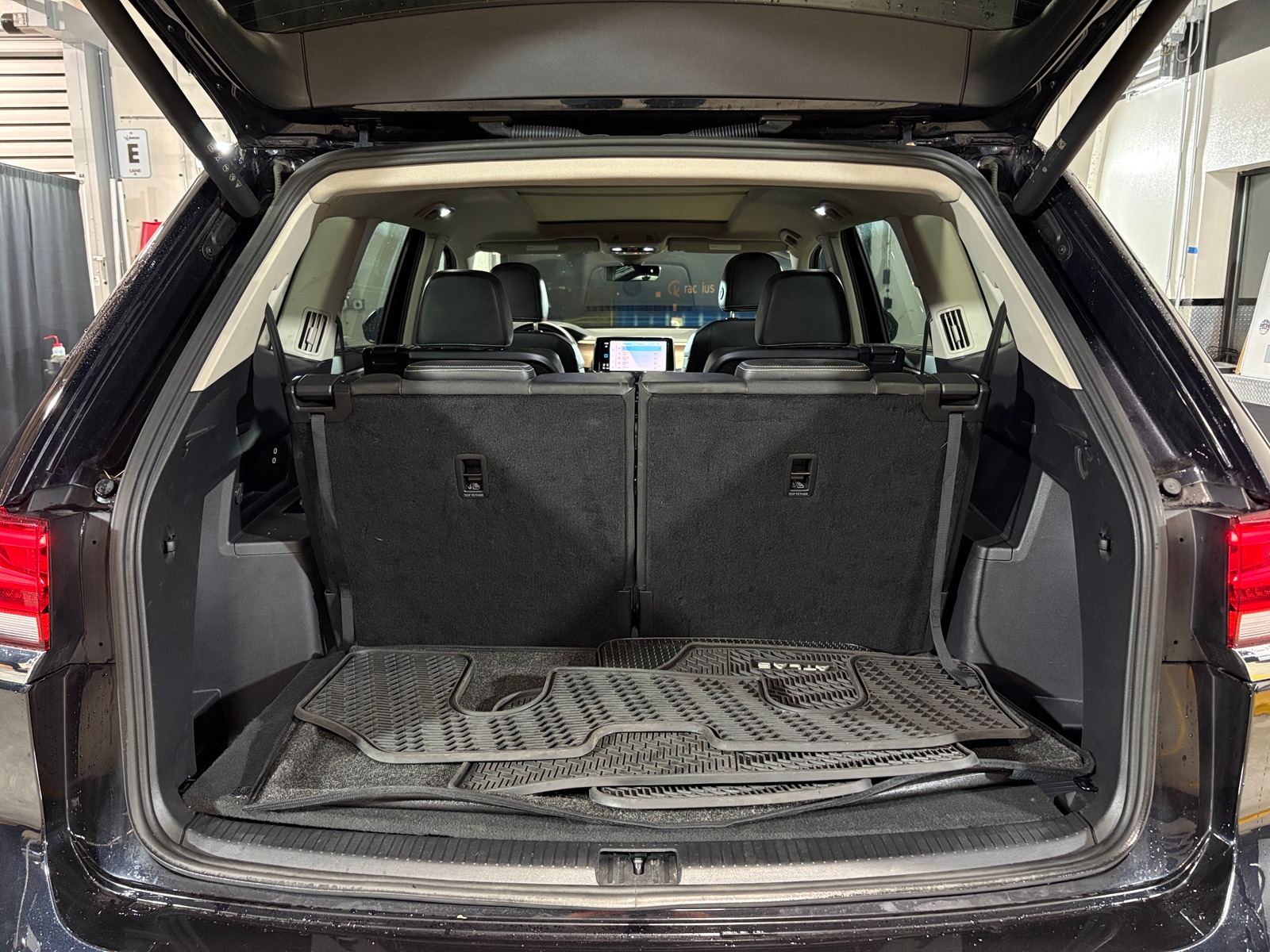 Thumbnail: 2024 Volkswagen Atlas - 6