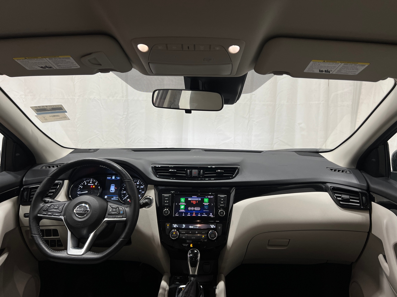 Thumbnail: 2022 Nissan Rogue Sport - 2