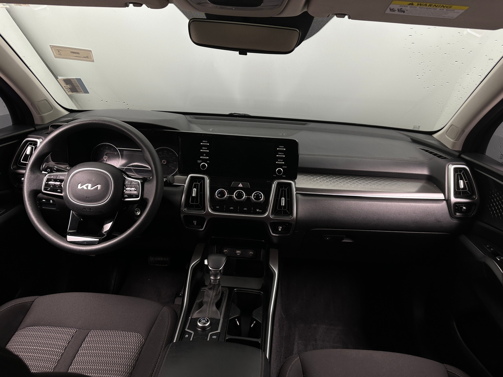 Thumbnail: 2023 Kia Sorento - 3