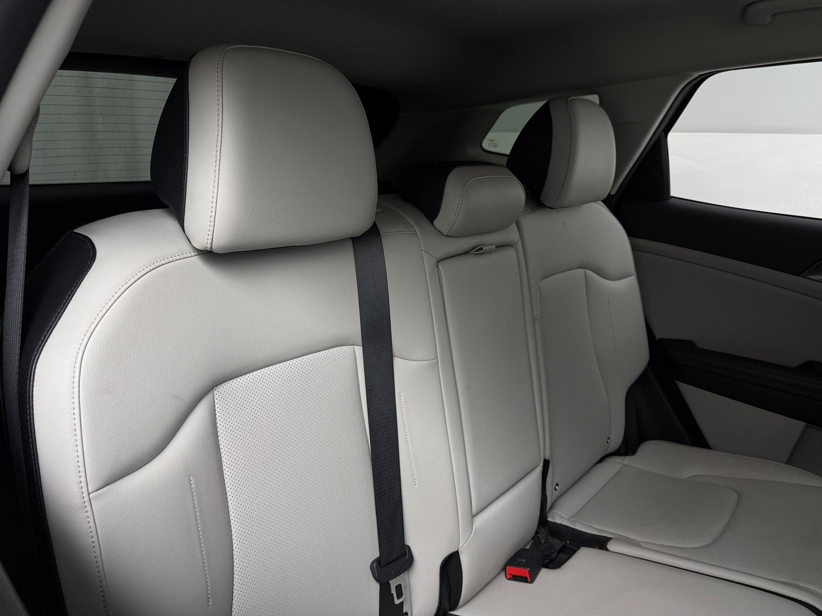 Thumbnail: 2023 Kia Sportage - 5