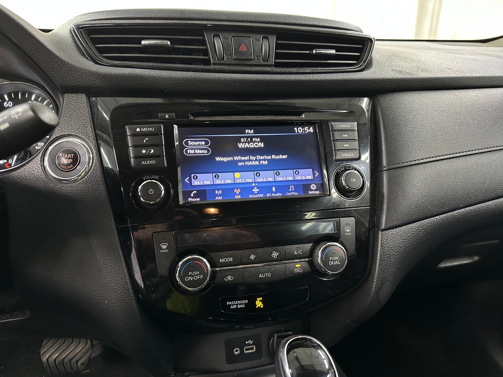 Thumbnail: 2018 Nissan Rogue - 4