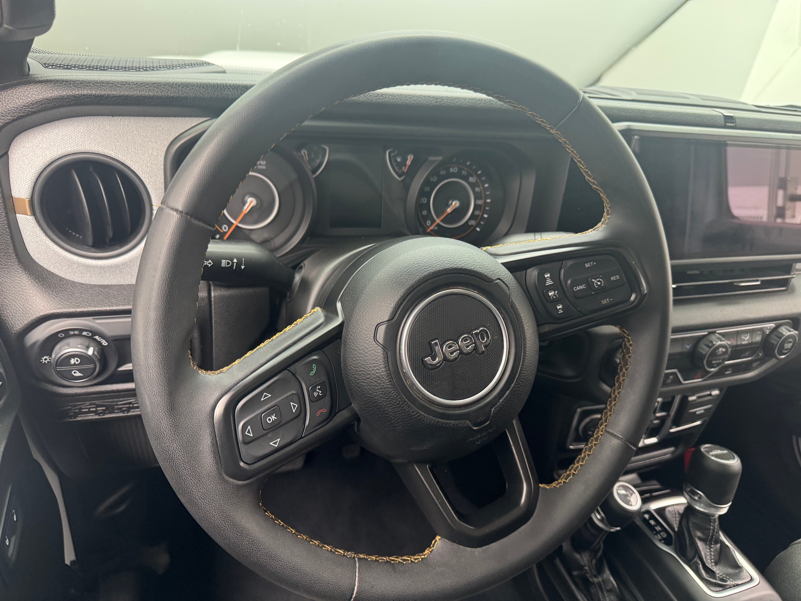 Thumbnail: 2025 Jeep Gladiator - 5