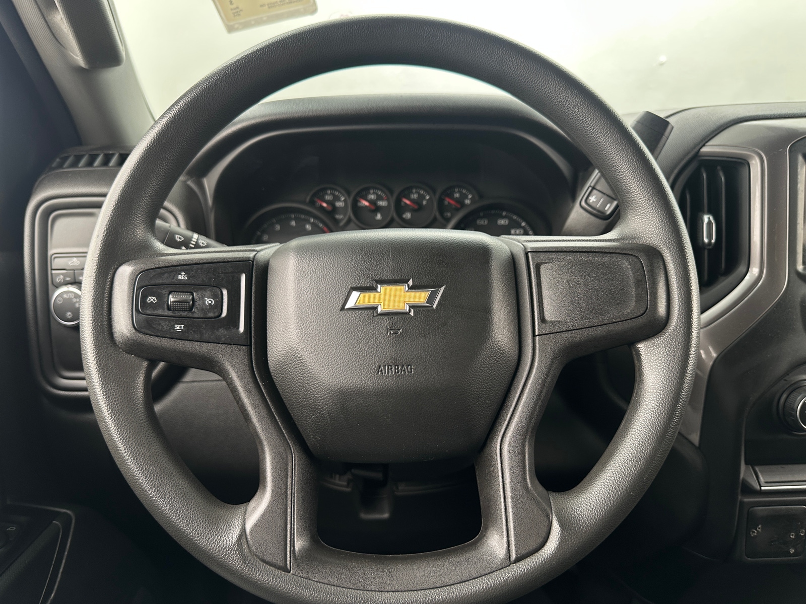 Thumbnail: 2019 Chevrolet Silverado 1500 - 5