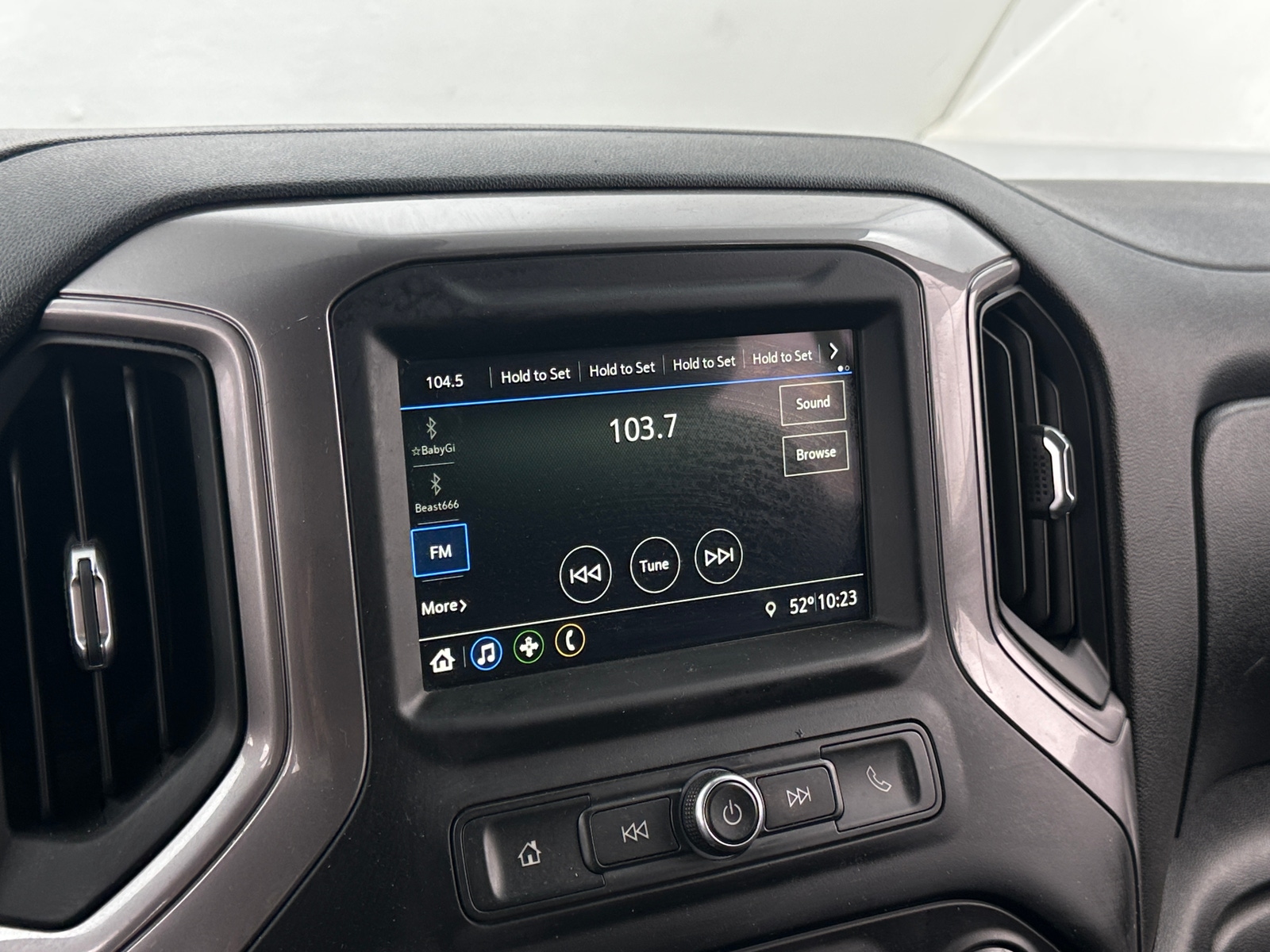 Thumbnail: 2019 Chevrolet Silverado 1500 - 4