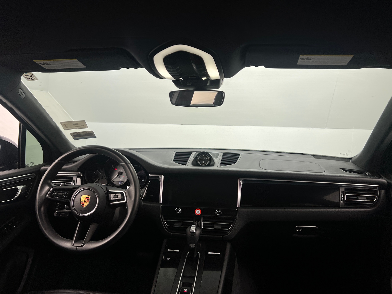 Thumbnail: 2022 Porsche Macan - 2