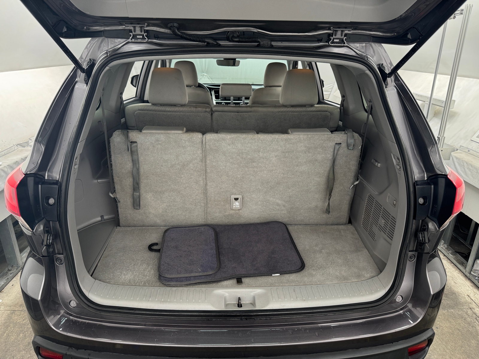 Thumbnail: 2018 Toyota Highlander - 7