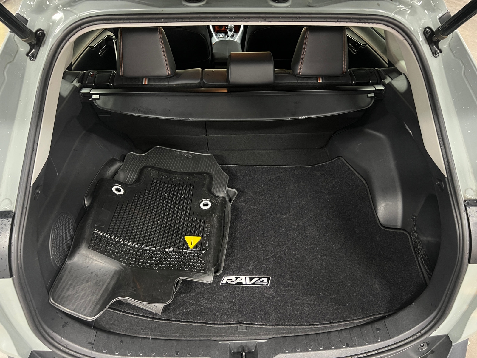 Thumbnail: 2019 Toyota RAV4 - 6