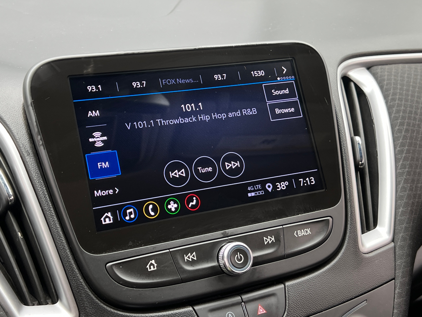 Thumbnail: 2024 Chevrolet Malibu - 4