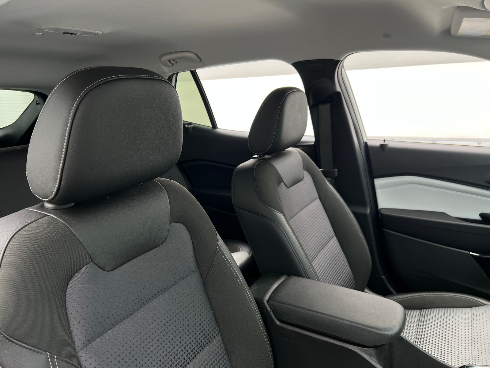 Thumbnail: 2025 Chevrolet Trax - 2