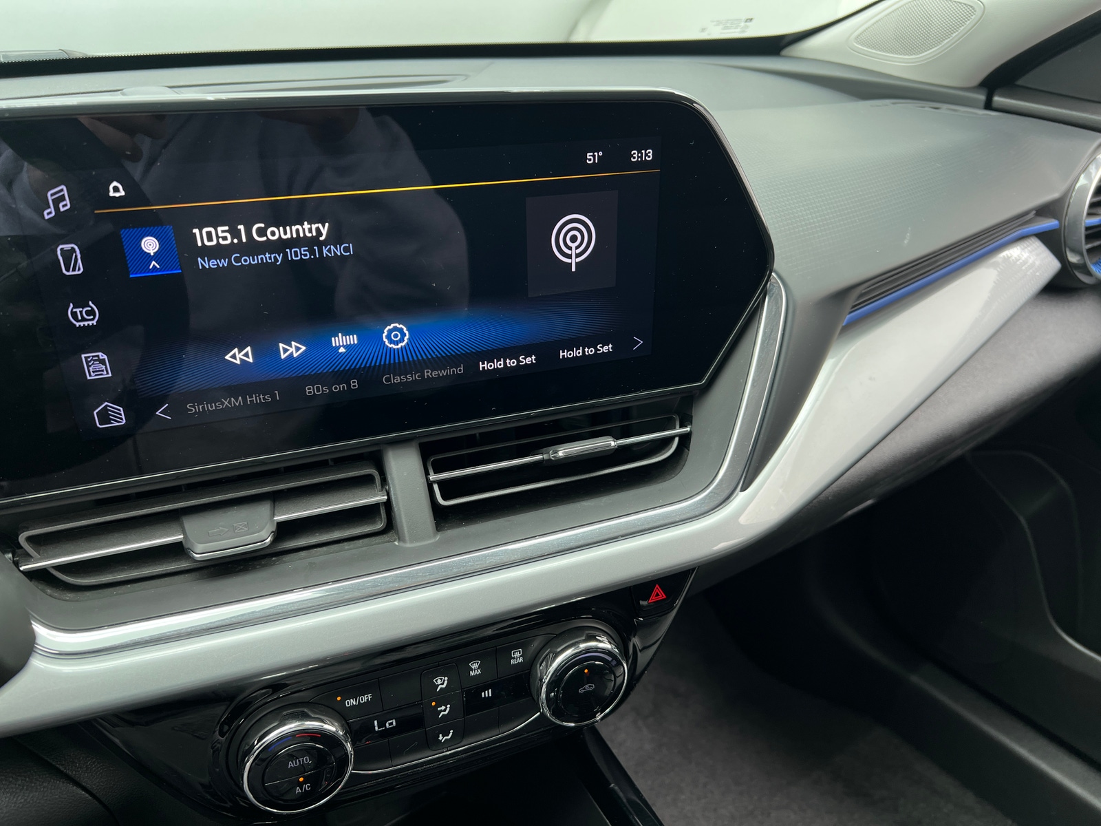 Thumbnail: 2025 Chevrolet Trax - 4