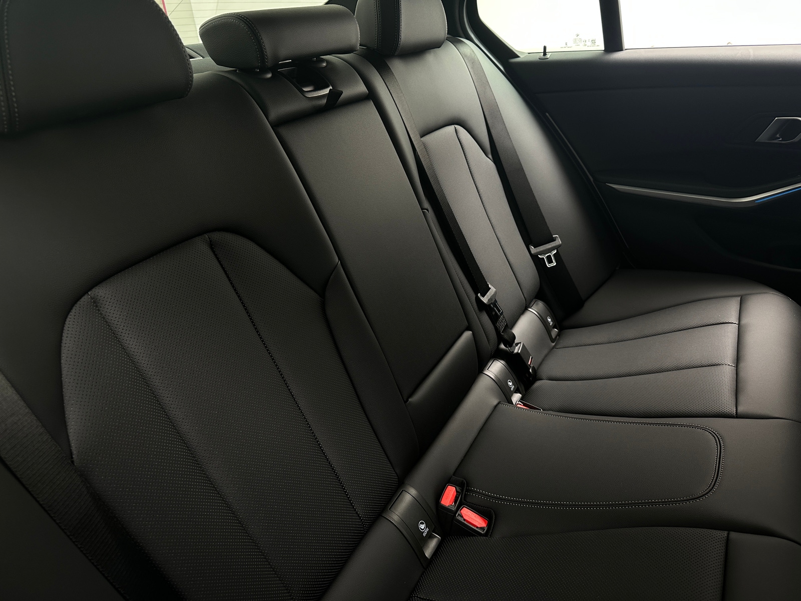 Thumbnail: 2025 BMW 3 Series - 5