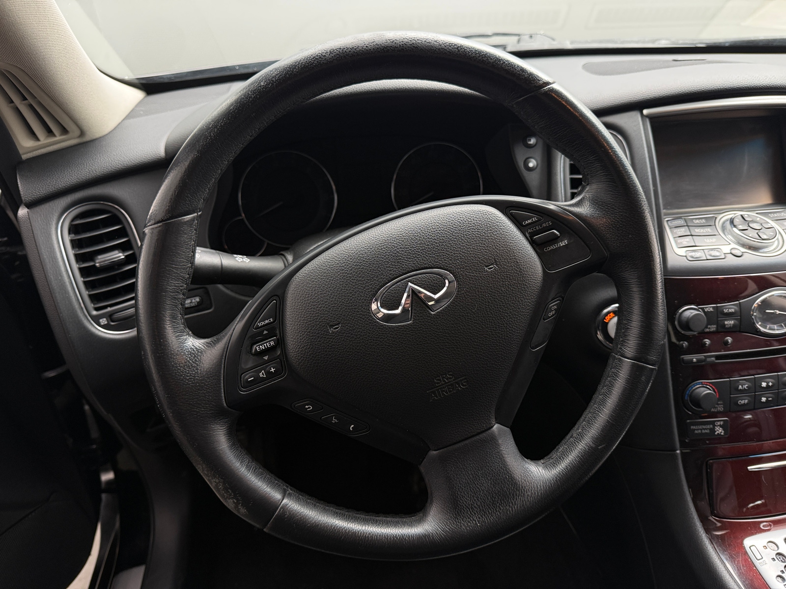 Thumbnail: 2015 INFINITI QX50 - 4