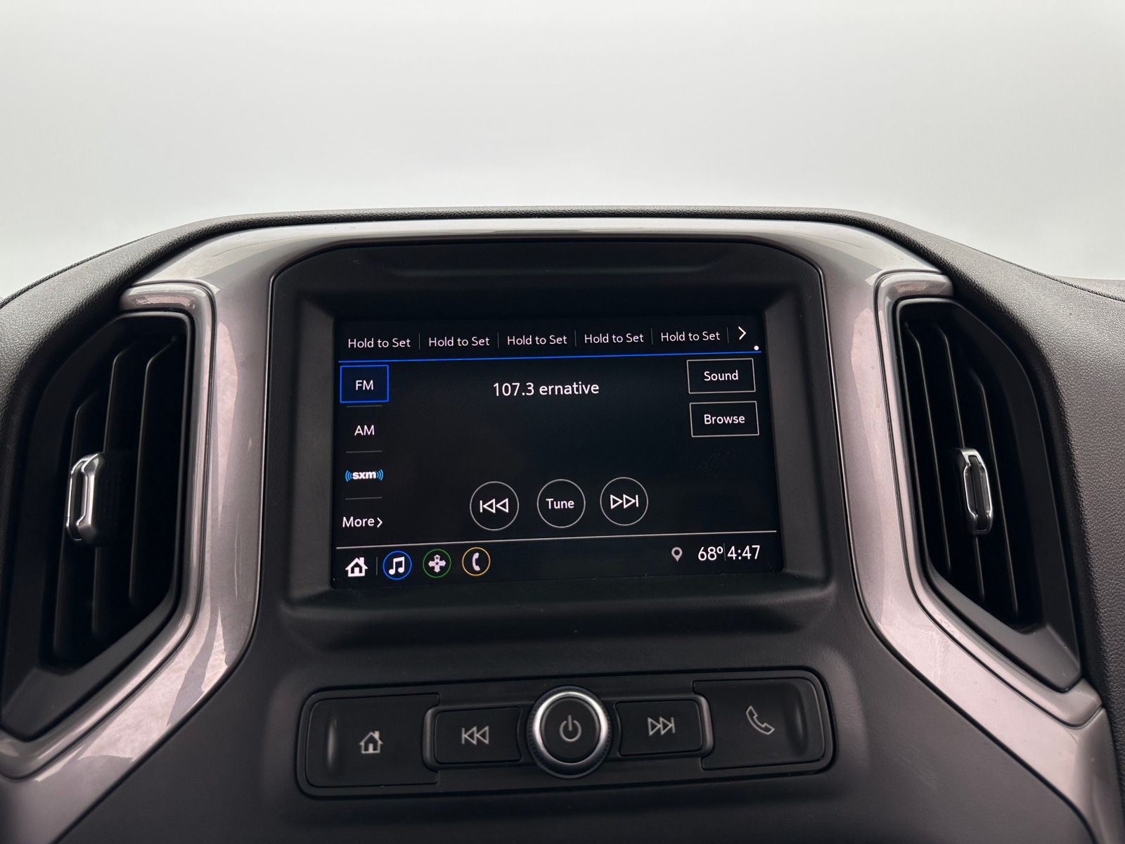 Thumbnail: 2020 Chevrolet Silverado 1500 - 4