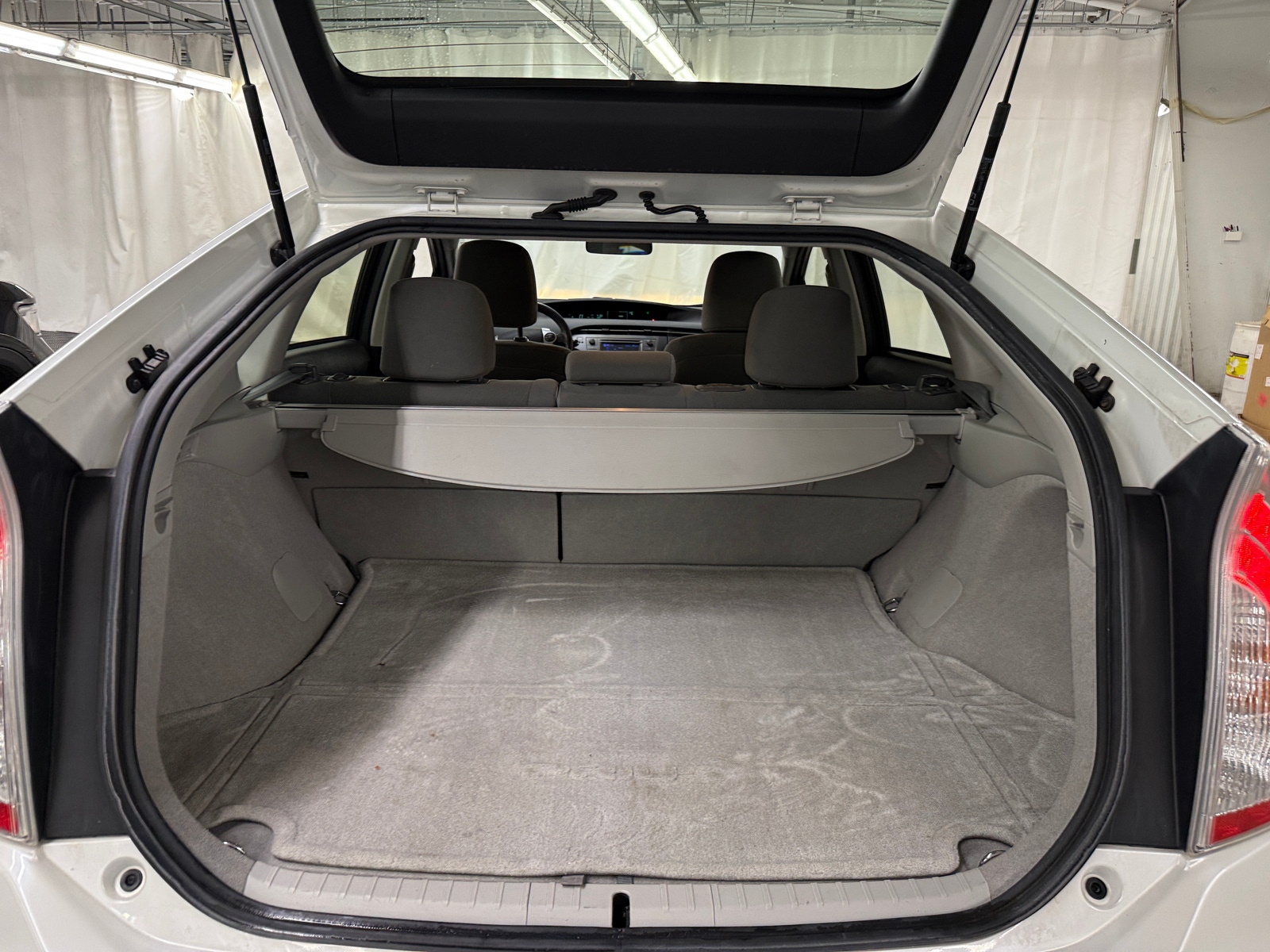 Thumbnail: 2014 Toyota Prius - 7