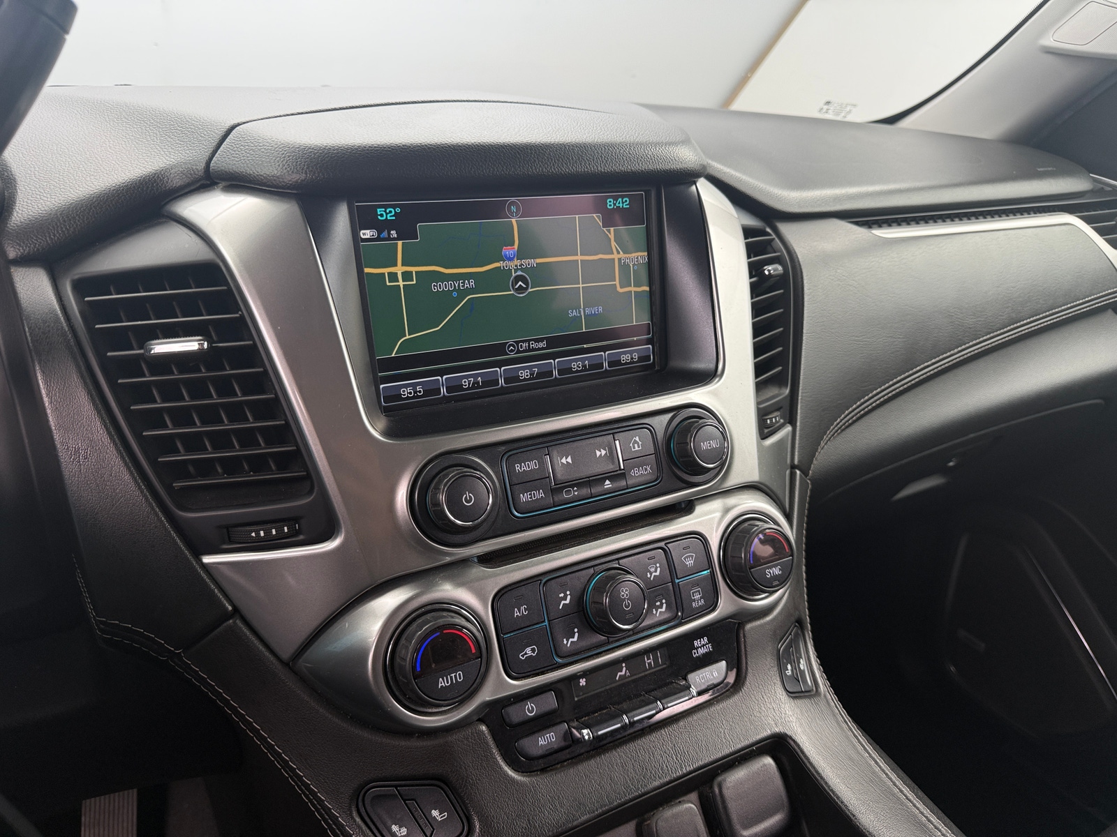 Thumbnail: 2020 Chevrolet Tahoe - 3