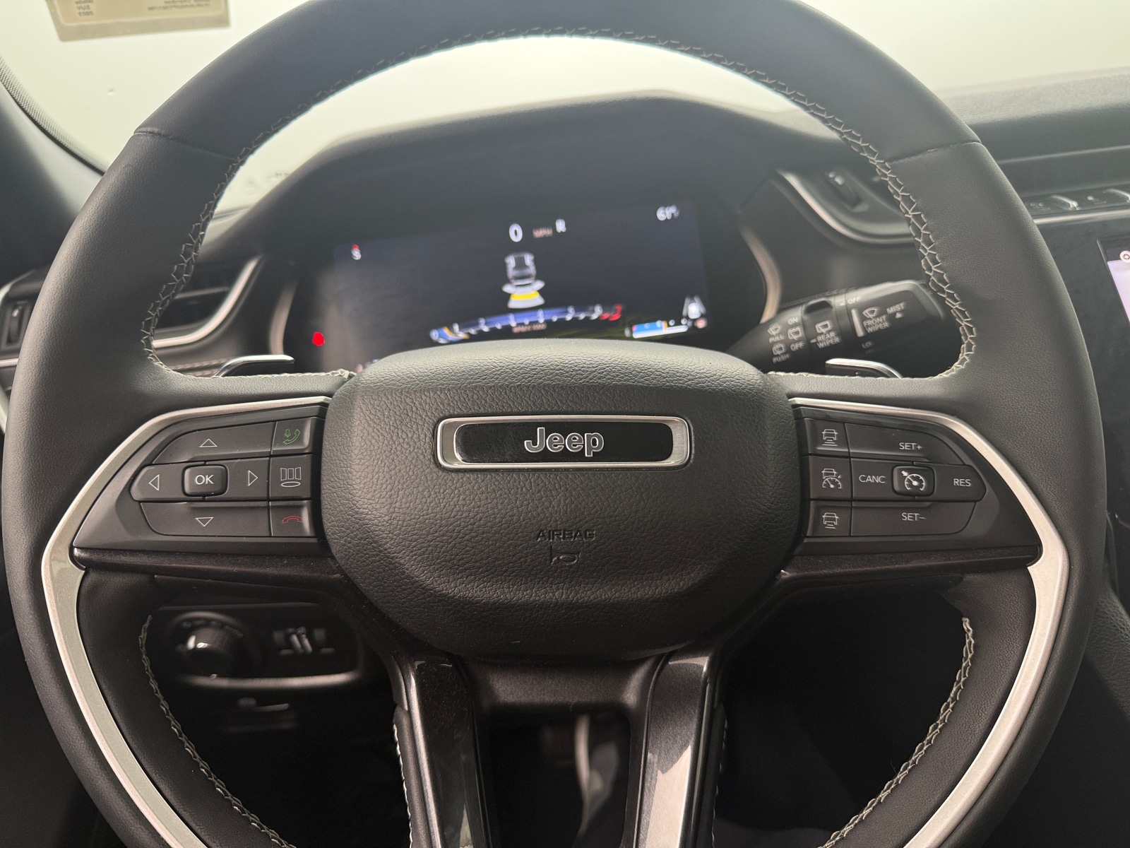 Thumbnail: 2023 Jeep Grand Cherokee - 4