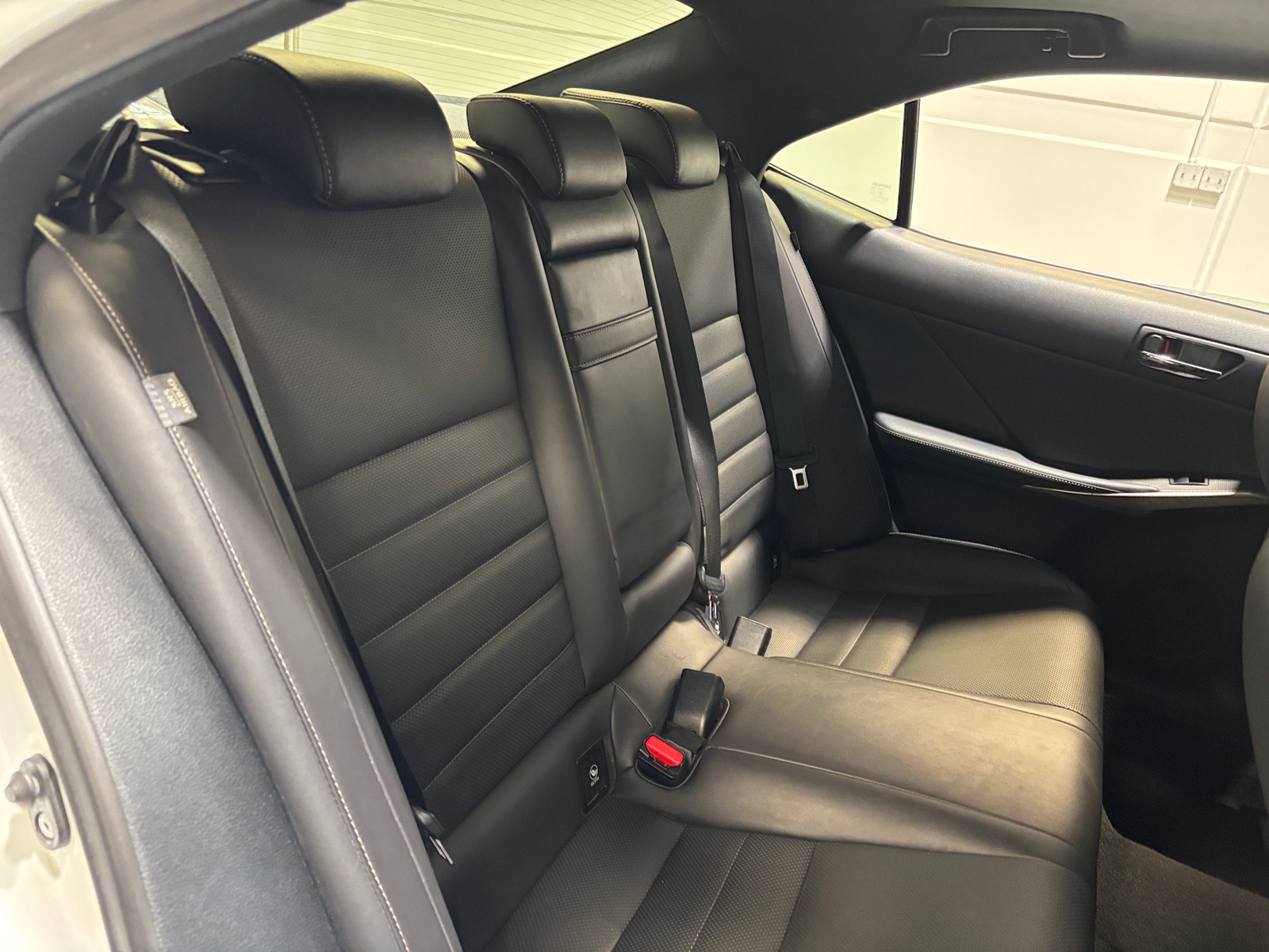 Thumbnail: 2016 Lexus IS - 5