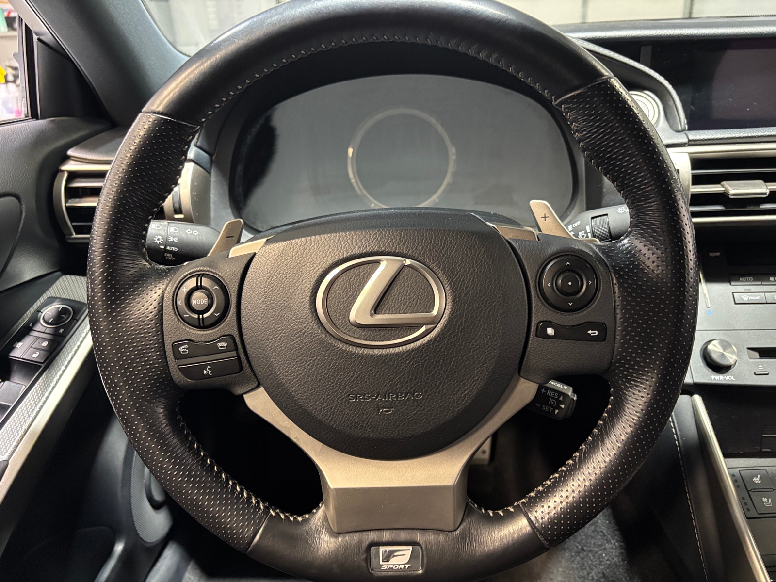 Thumbnail: 2016 Lexus IS - 4