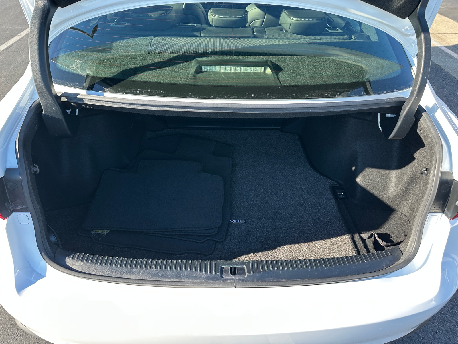 Thumbnail: 2016 Lexus IS - 6