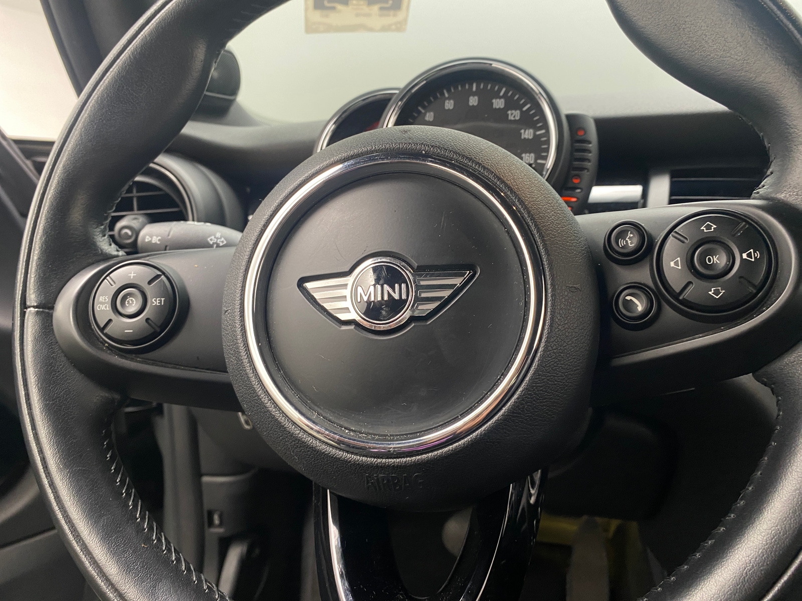 Thumbnail: 2017 MINI Cooper Convertible - 4