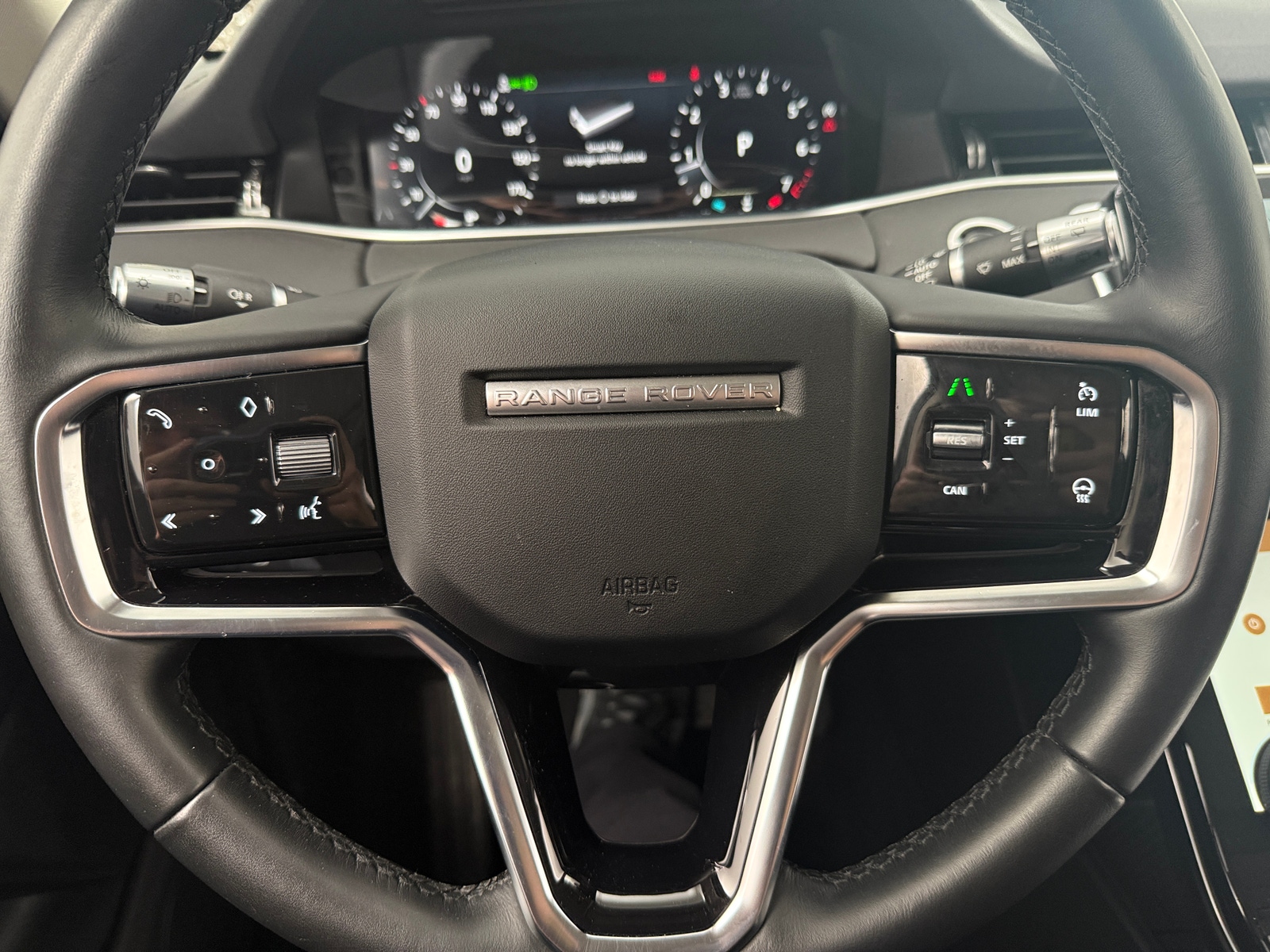 Thumbnail: 2021 Land Rover Range Rover Evoque - 4