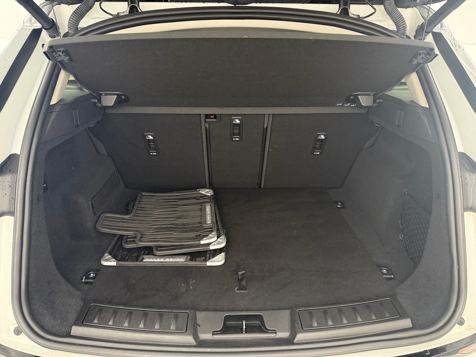 Thumbnail: 2021 Land Rover Range Rover Evoque - 6