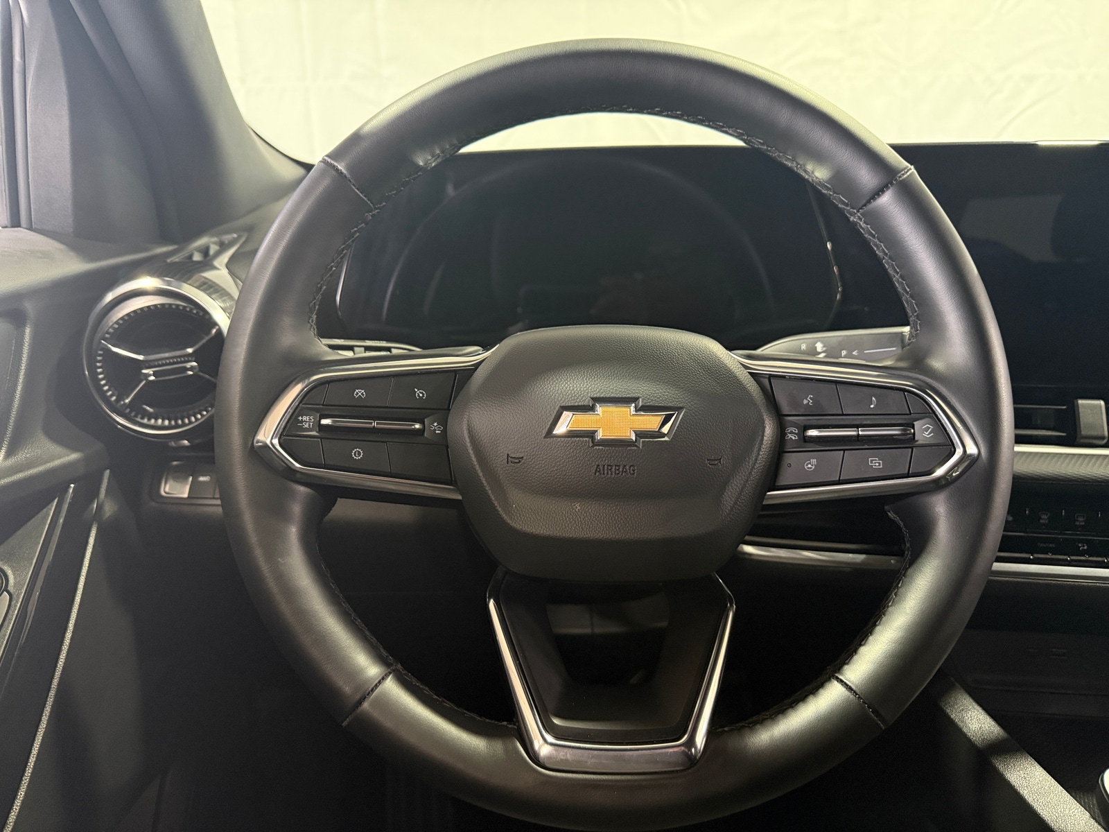 Thumbnail: 2025 Chevrolet Equinox - 5