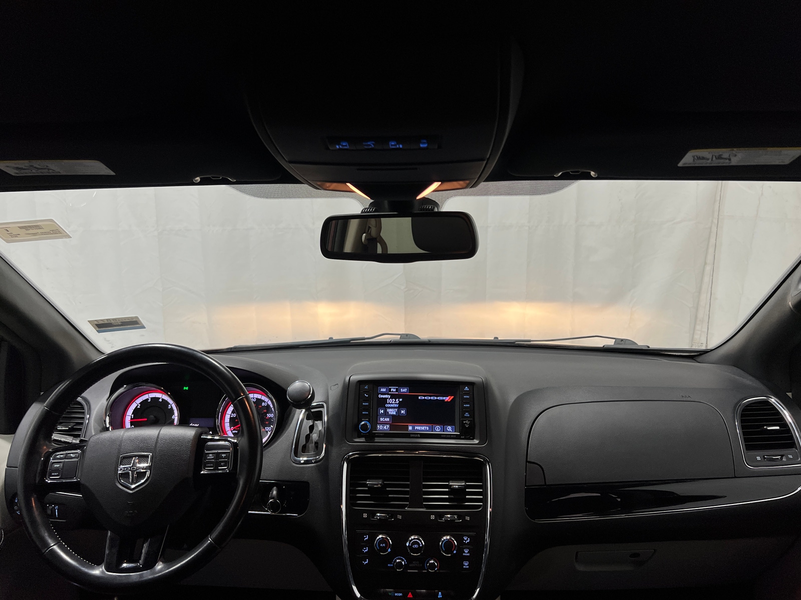 Thumbnail: 2019 Dodge Grand Caravan - 2