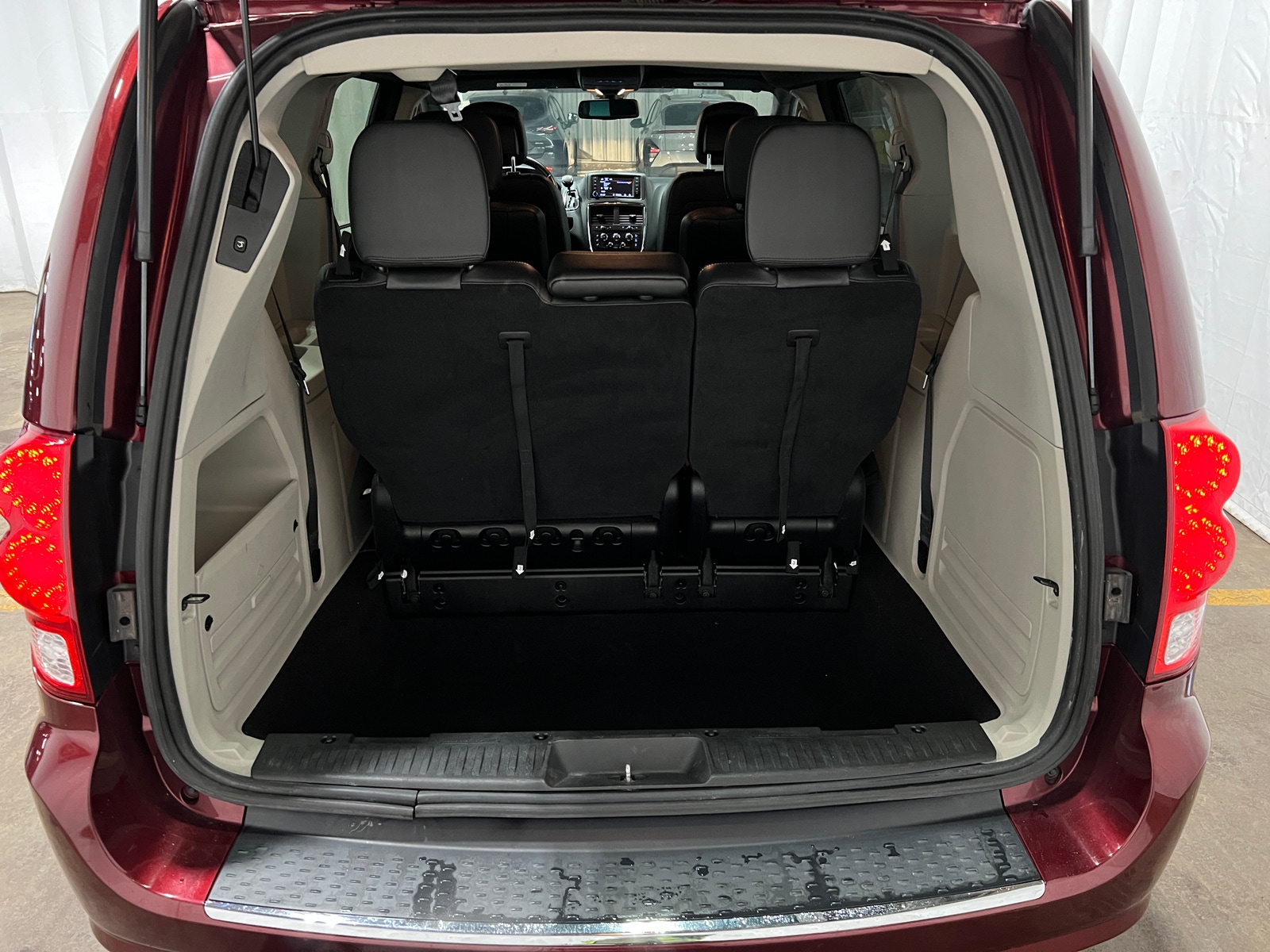 Thumbnail: 2019 Dodge Grand Caravan - 6