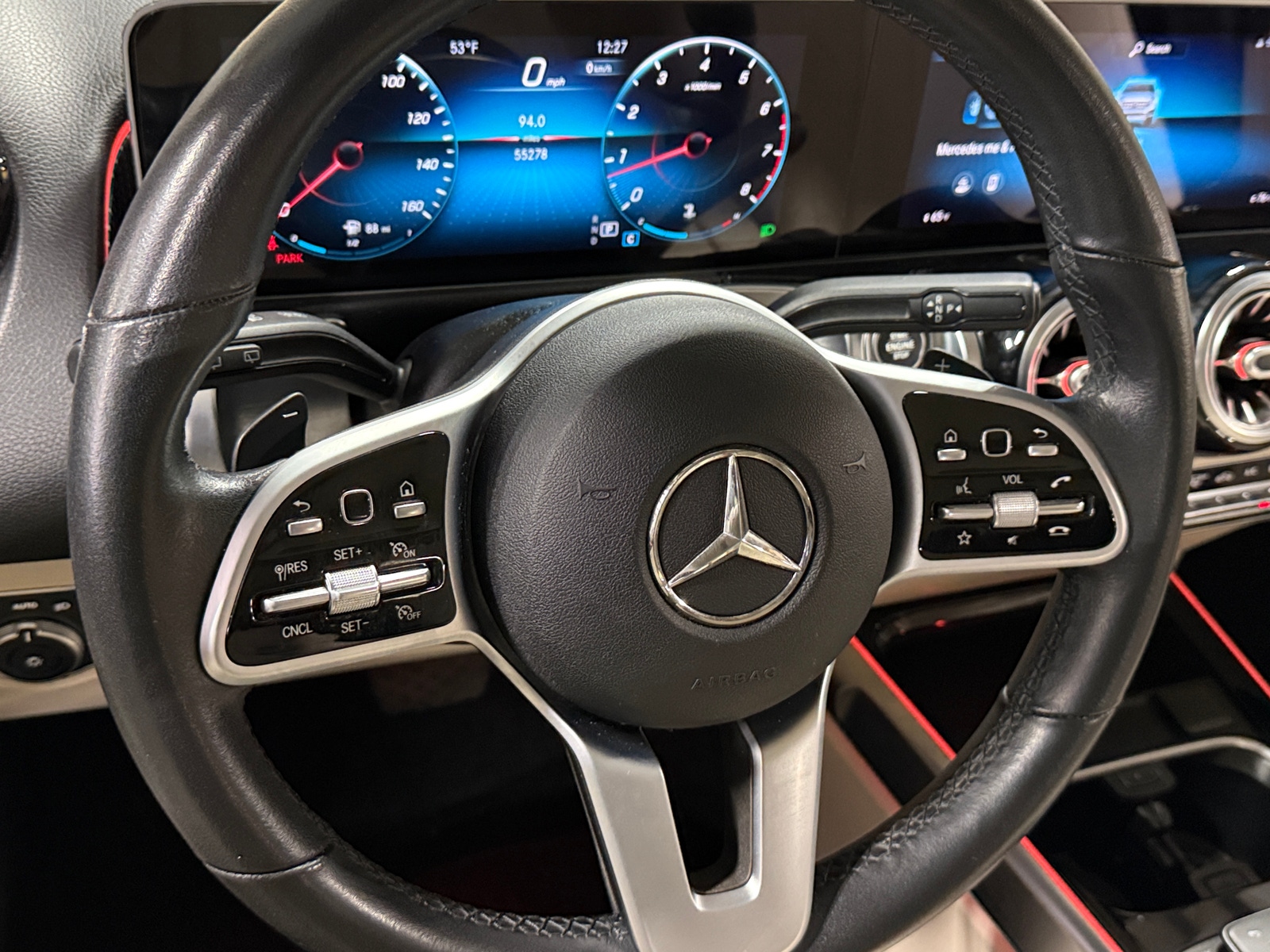 Thumbnail: 2021 Mercedes-Benz GLB - 4