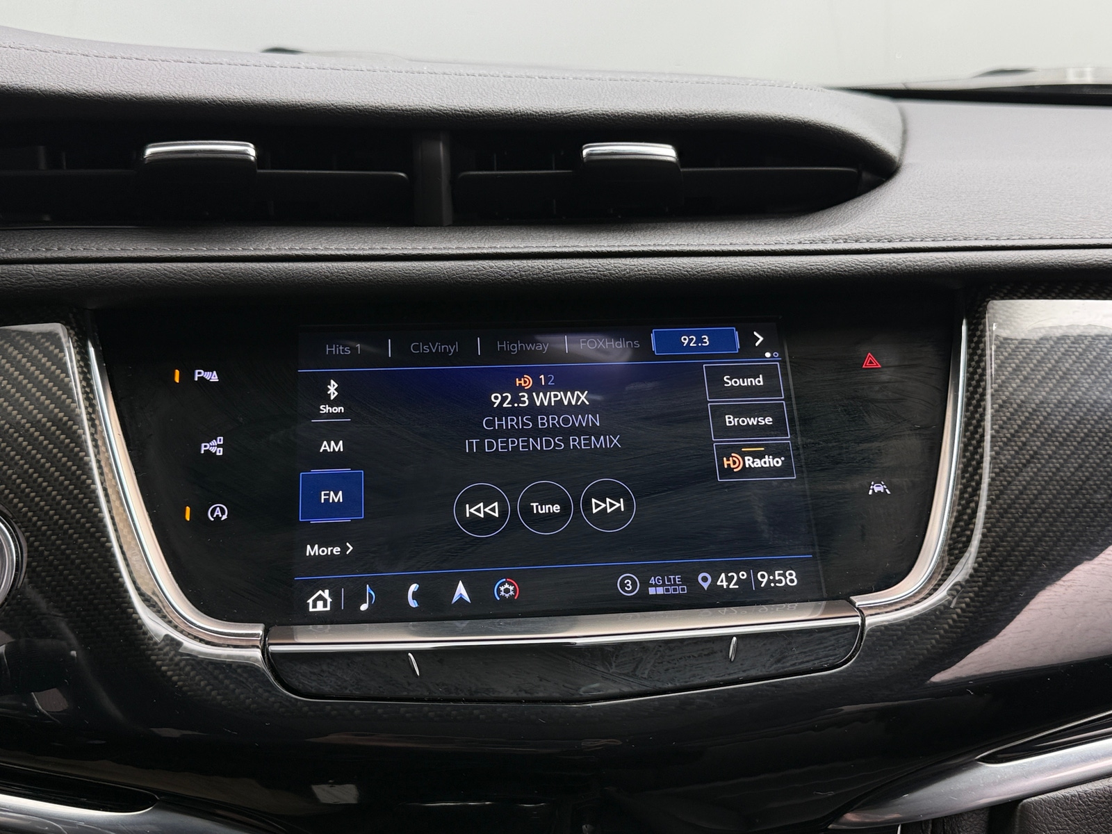 Thumbnail: 2020 Cadillac XT6 - 3