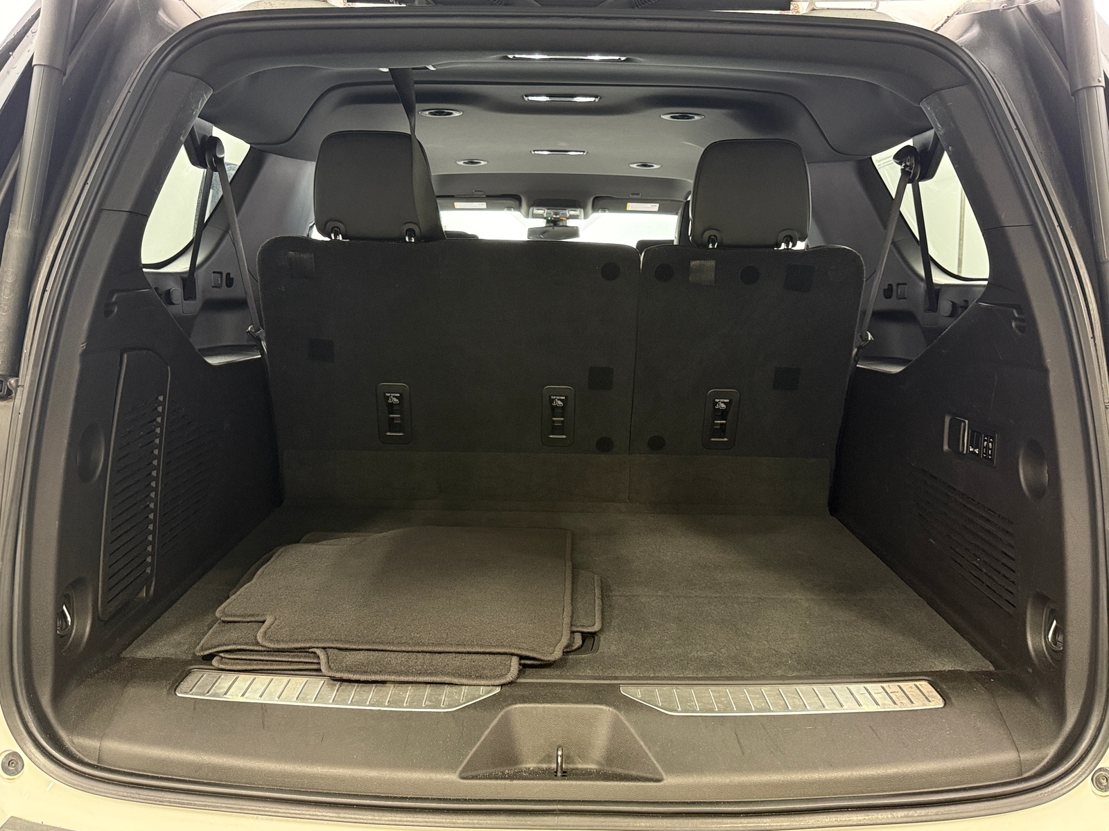 Thumbnail: 2021 Chevrolet Suburban - 6